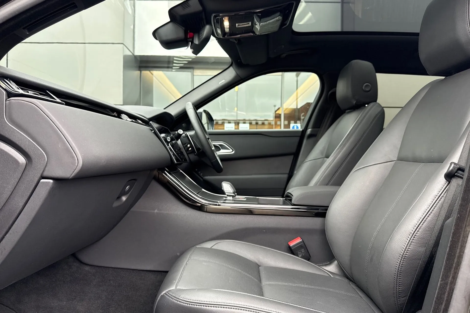 LAND ROVER RANGE ROVER VELAR thumbnail image number 50