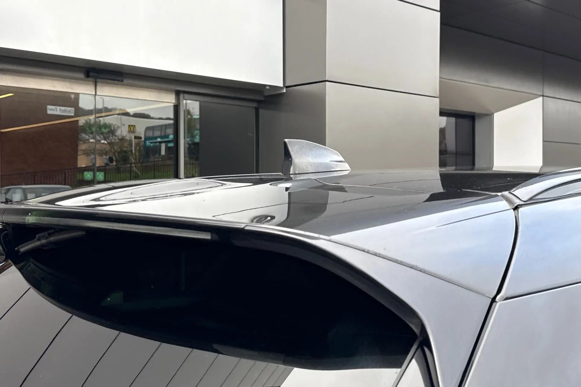 LAND ROVER RANGE ROVER VELAR thumbnail image number 37