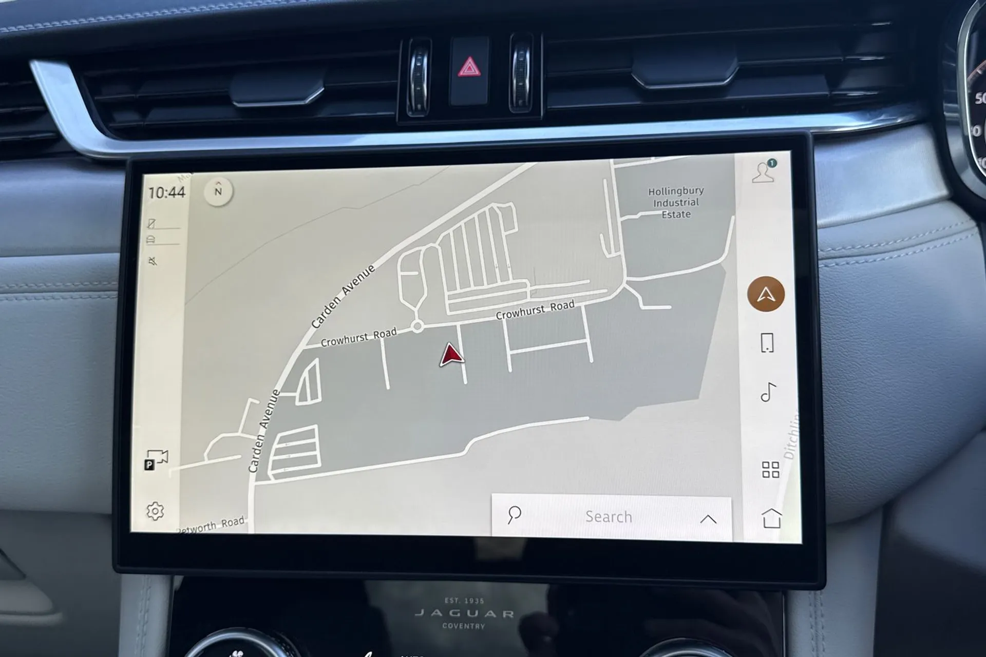 Jaguar F-PACE thumbnail image number 5