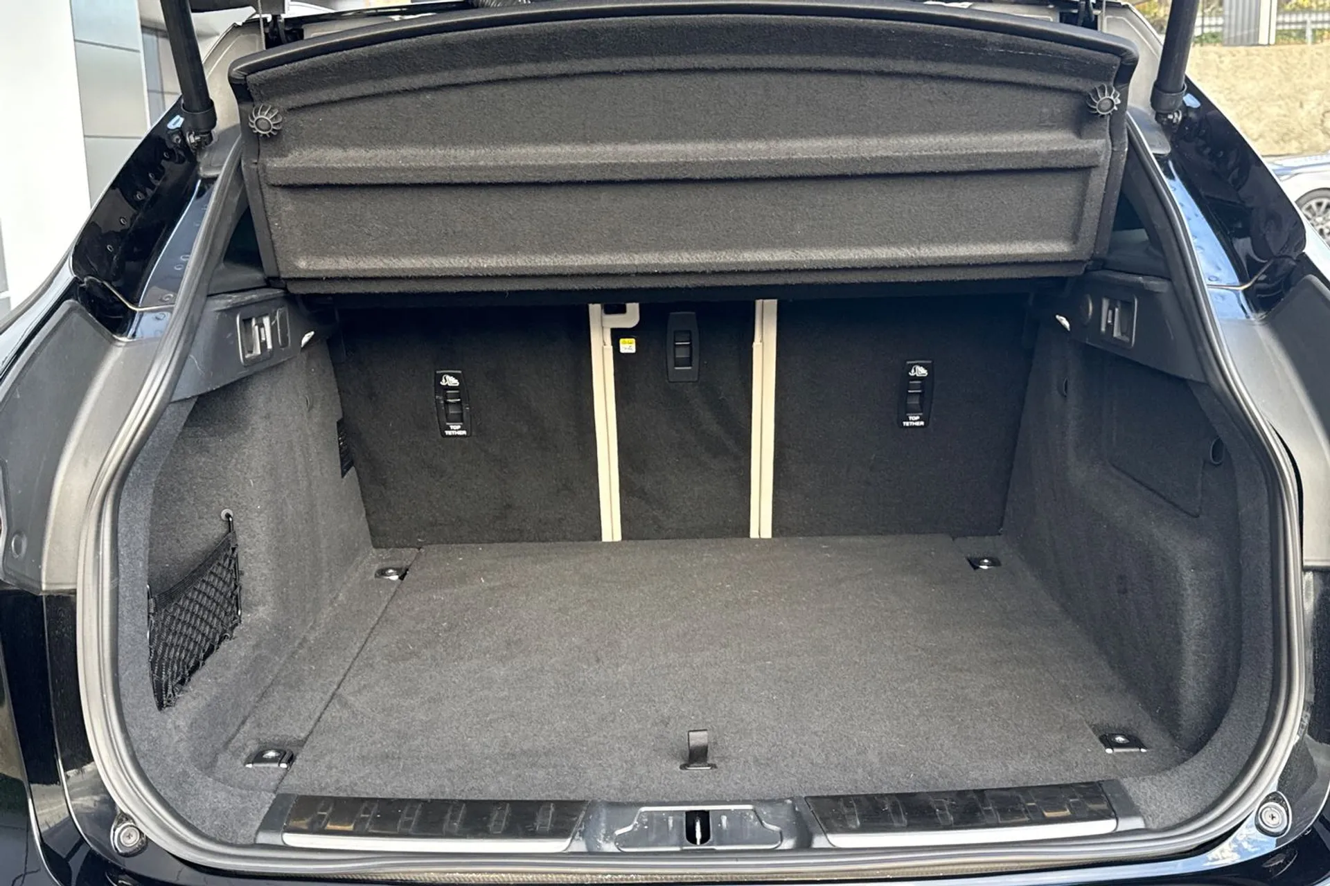 Jaguar F-PACE thumbnail image number 44