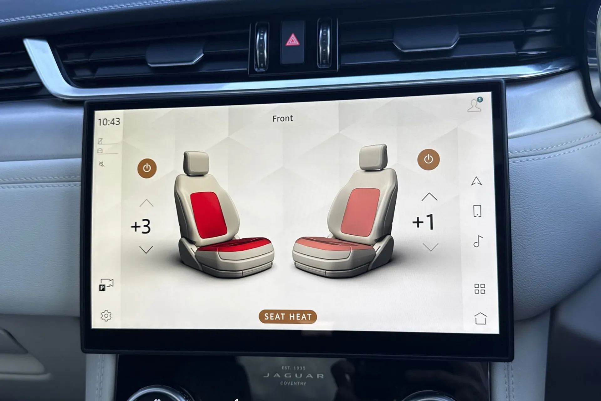 Jaguar F-PACE thumbnail image number 18