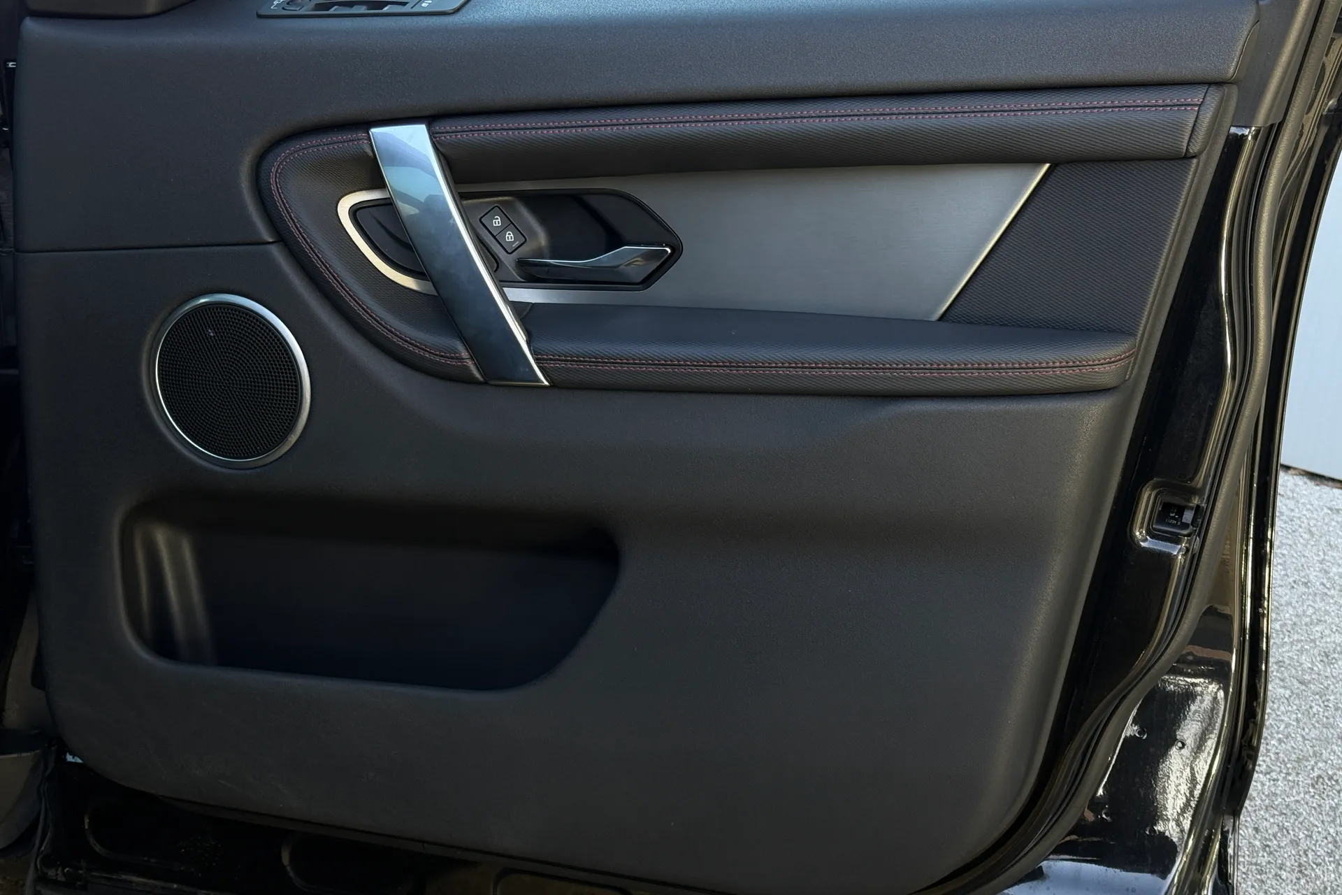 LAND ROVER DISCOVERY SPORT thumbnail image number 50