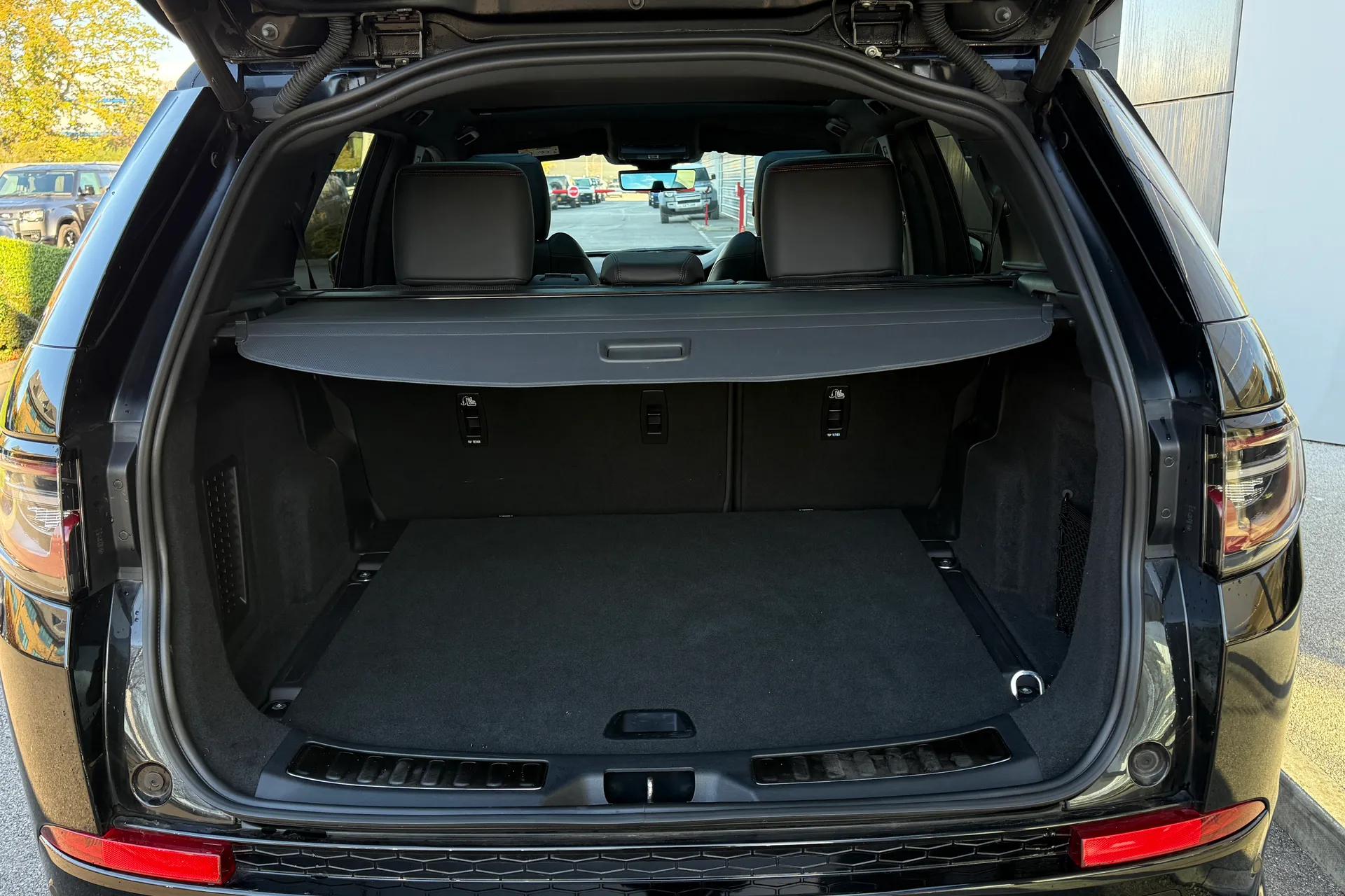 LAND ROVER DISCOVERY SPORT thumbnail image number 32