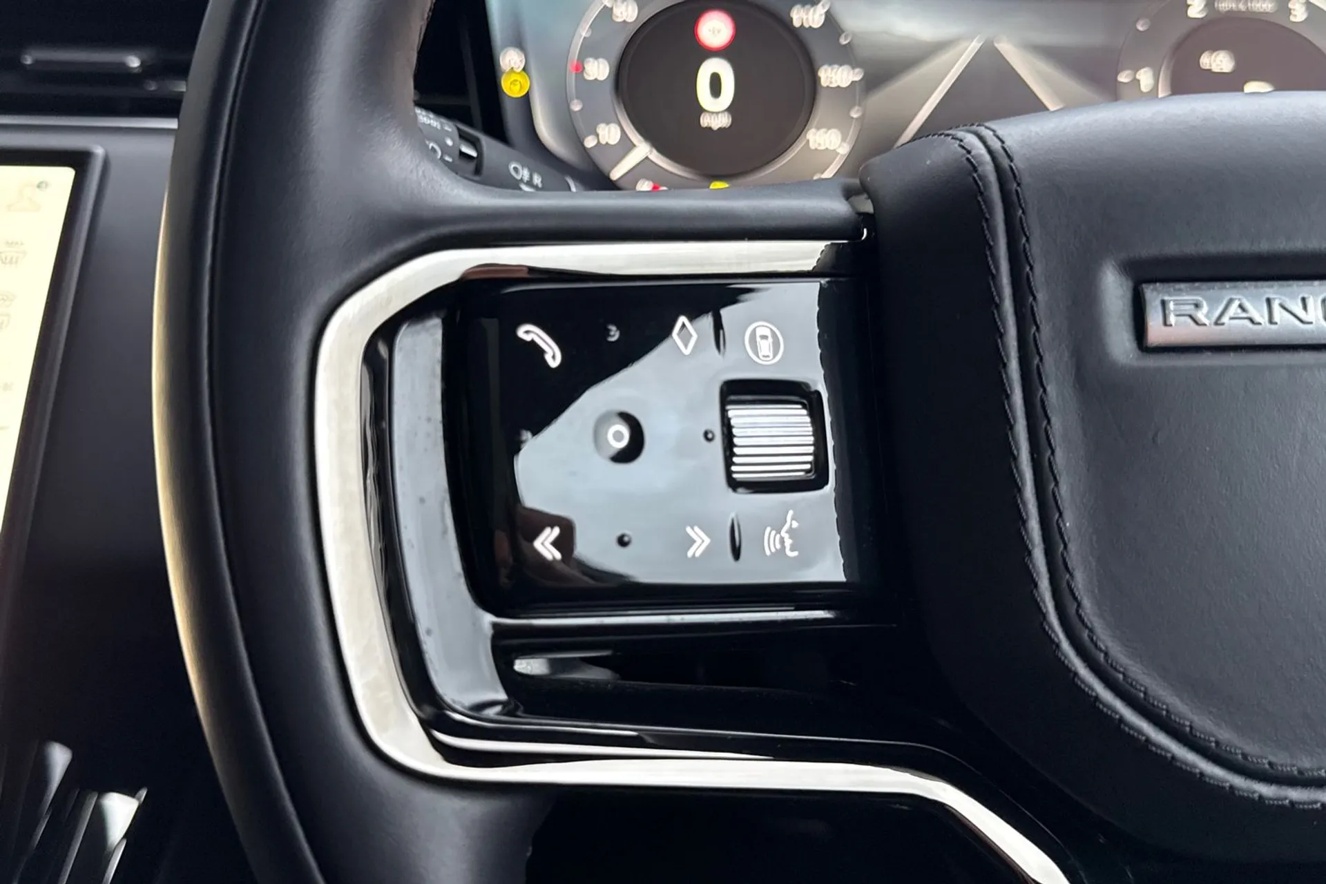 LAND ROVER RANGE ROVER SPORT thumbnail image number 33