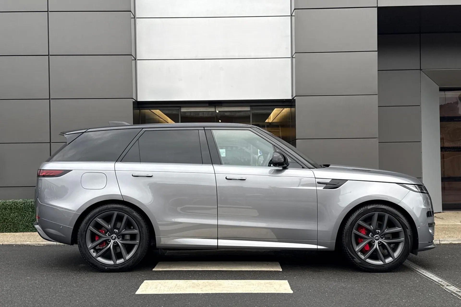 LAND ROVER RANGE ROVER SPORT thumbnail image number 2