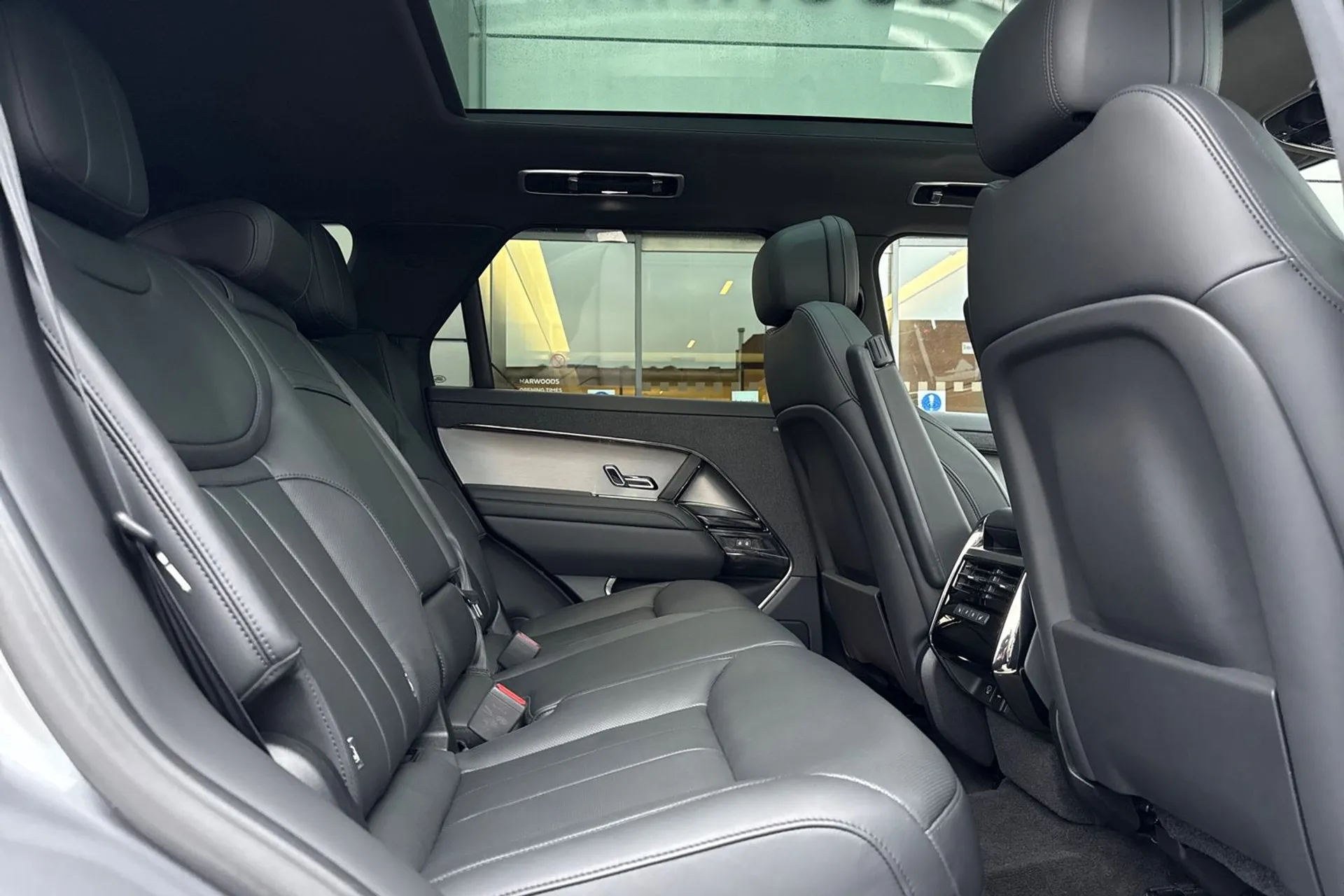 LAND ROVER RANGE ROVER SPORT thumbnail image number 44