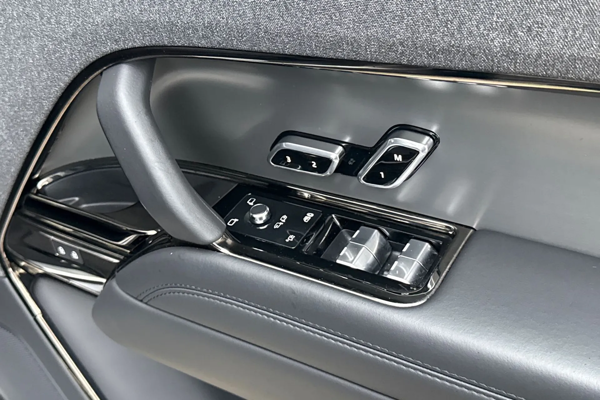 LAND ROVER RANGE ROVER SPORT thumbnail image number 21