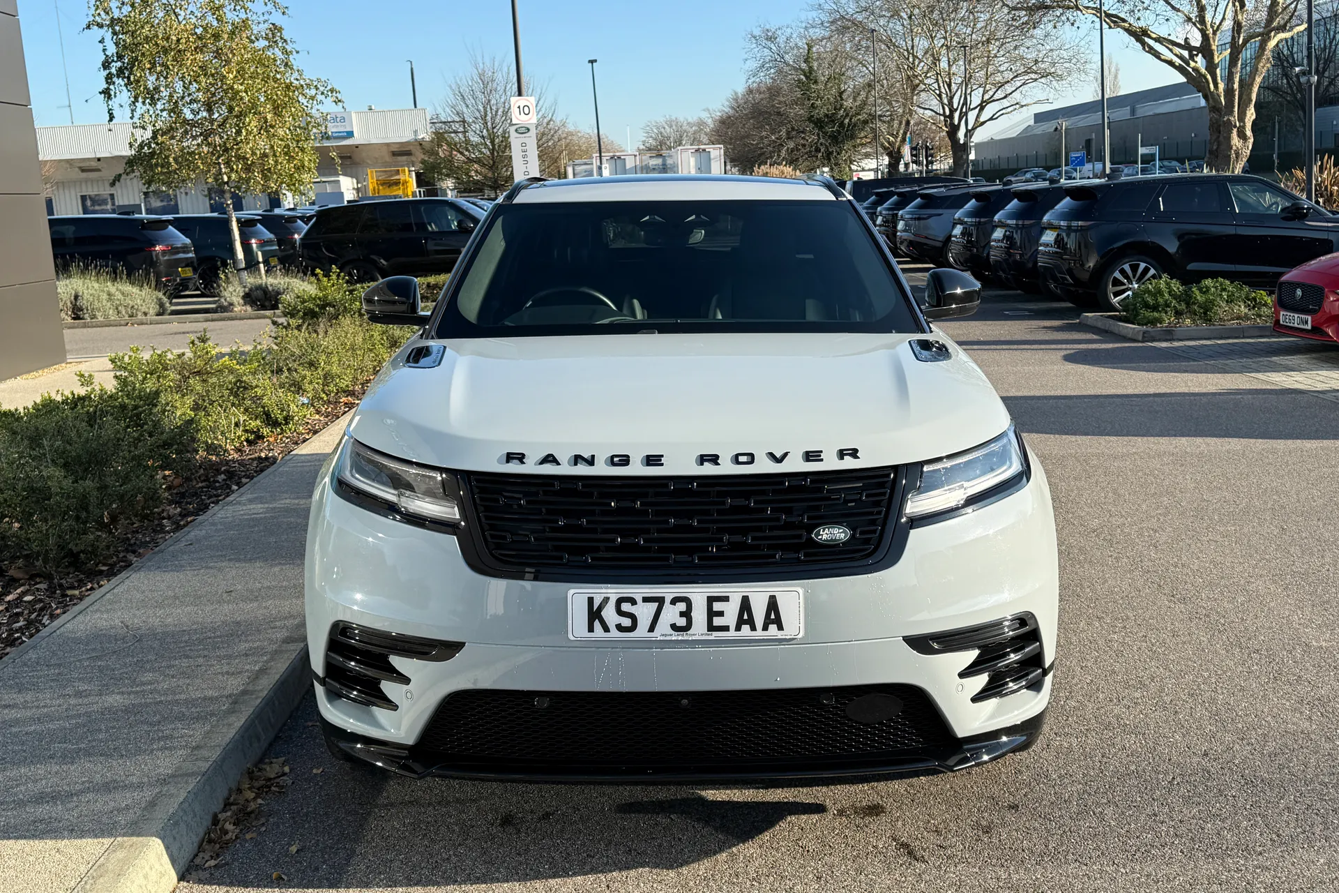 LAND ROVER RANGE ROVER VELAR thumbnail image number 16