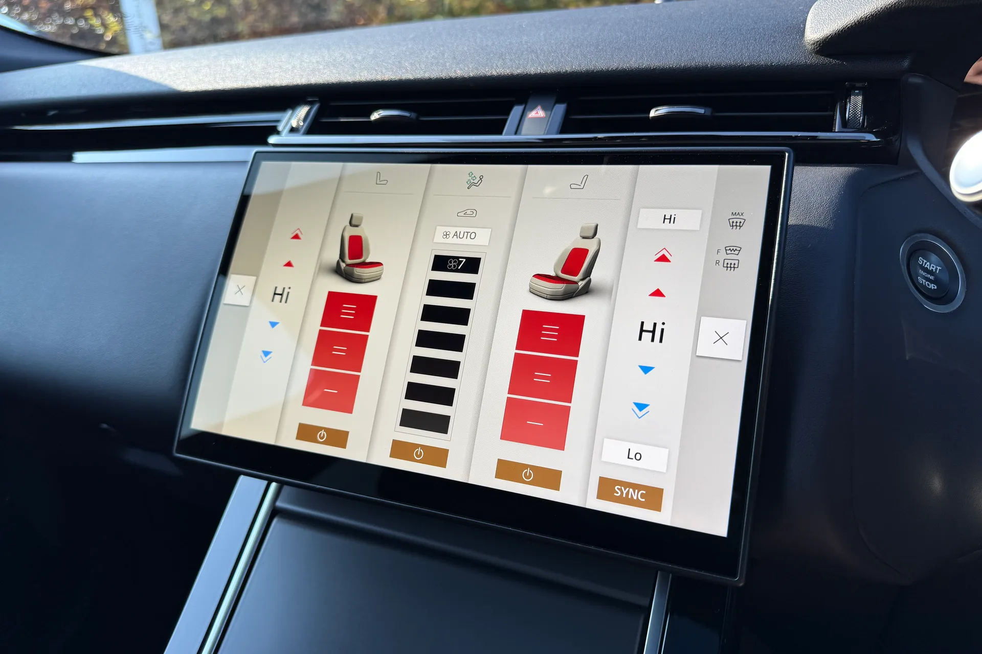 LAND ROVER RANGE ROVER VELAR thumbnail image number 59