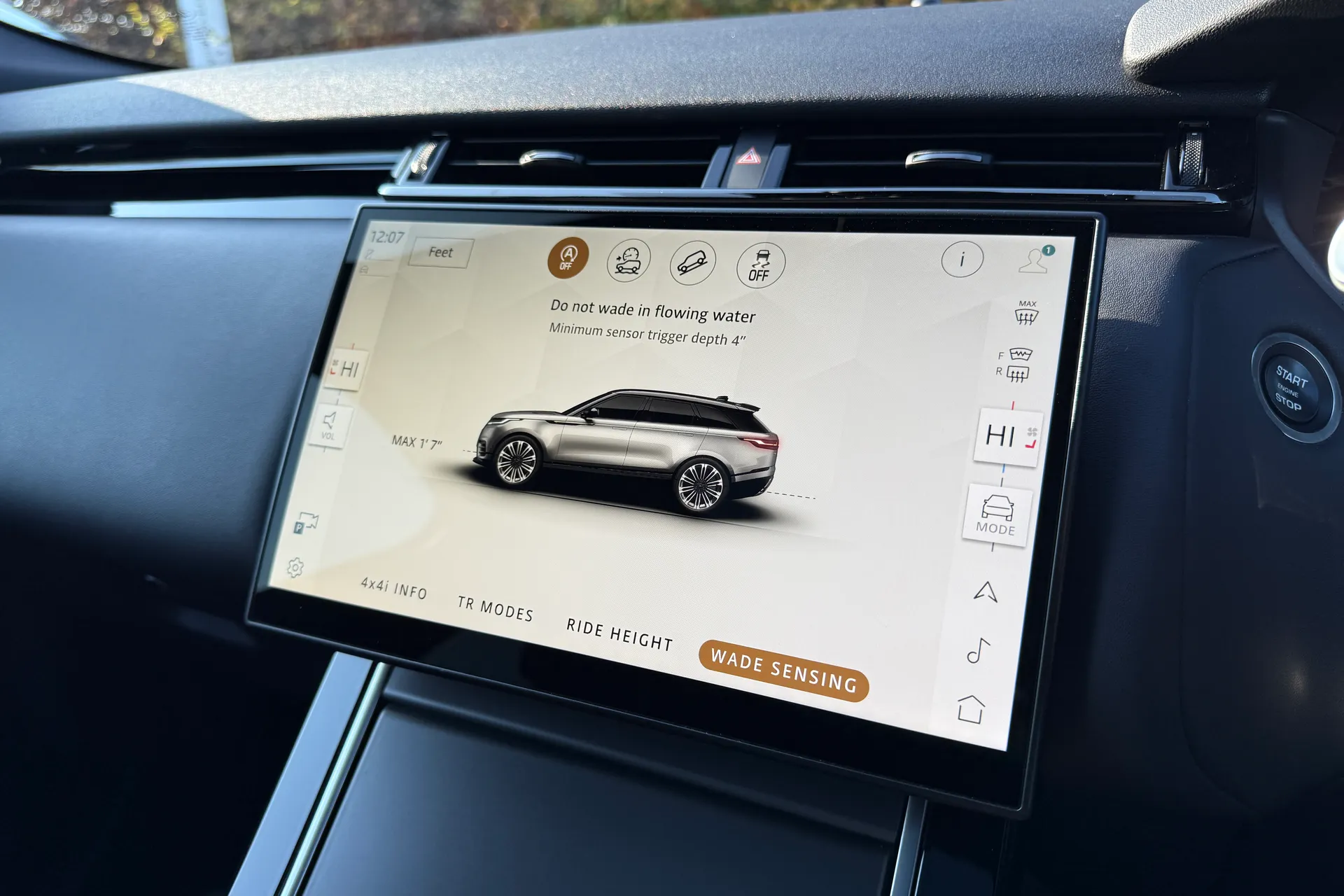 LAND ROVER RANGE ROVER VELAR thumbnail image number 58