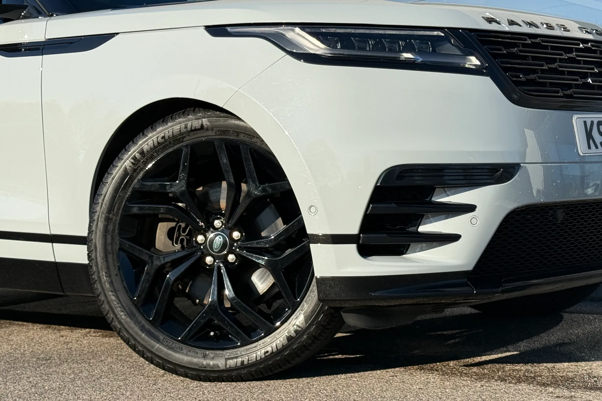 LAND ROVER RANGE ROVER VELAR thumbnail image number 11