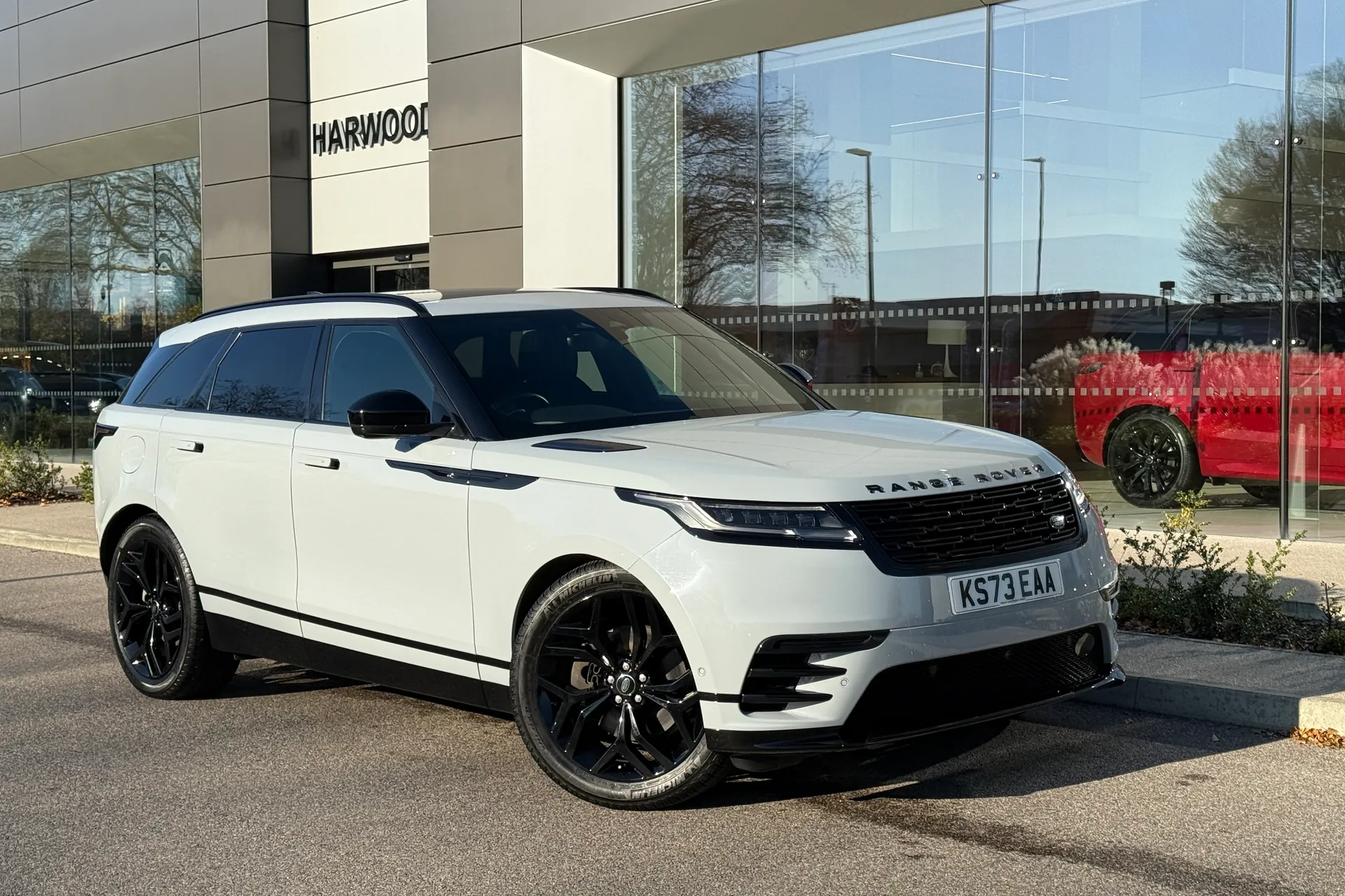 LAND ROVER RANGE ROVER VELAR focused image