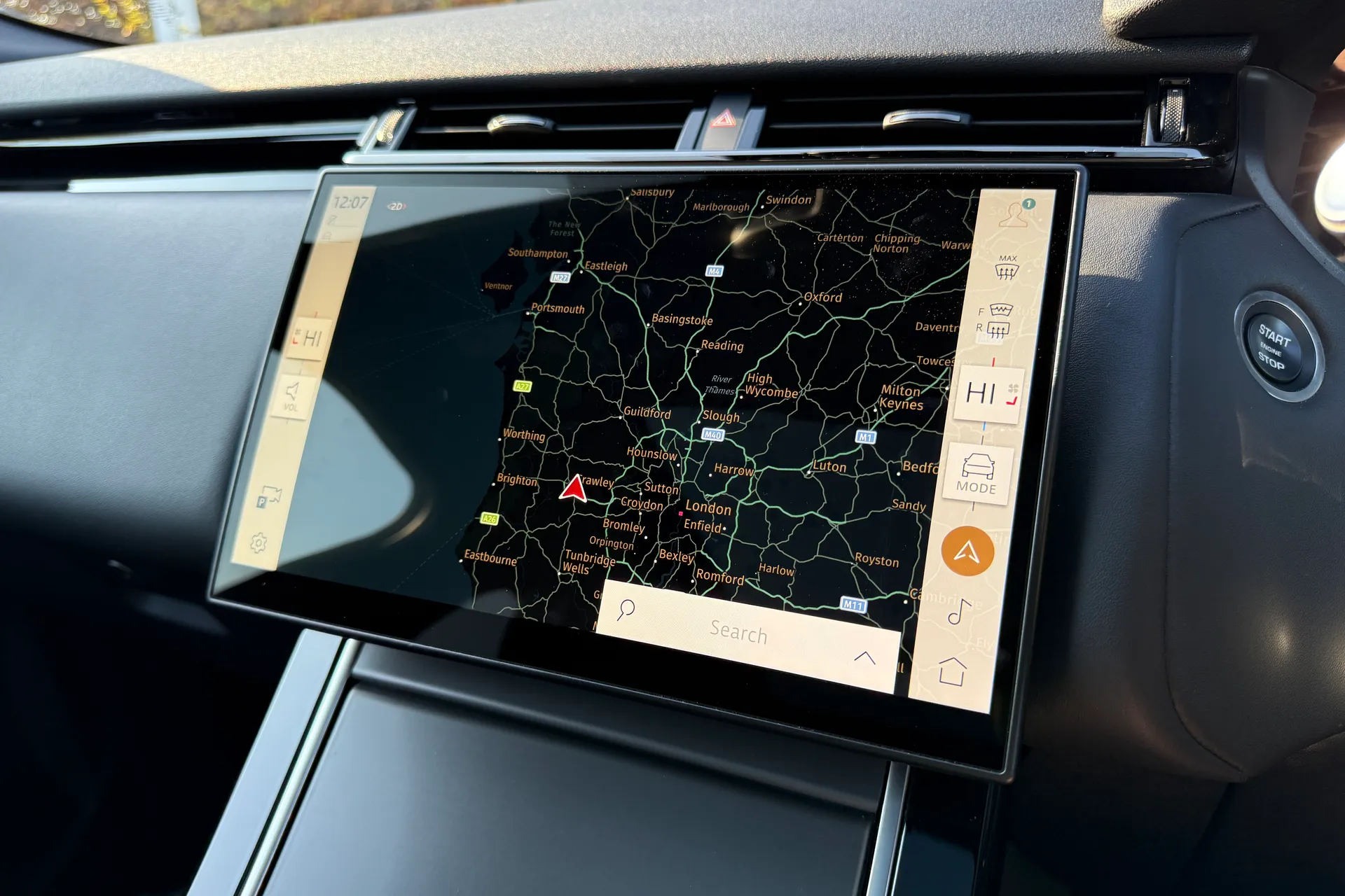 LAND ROVER RANGE ROVER VELAR thumbnail image number 6