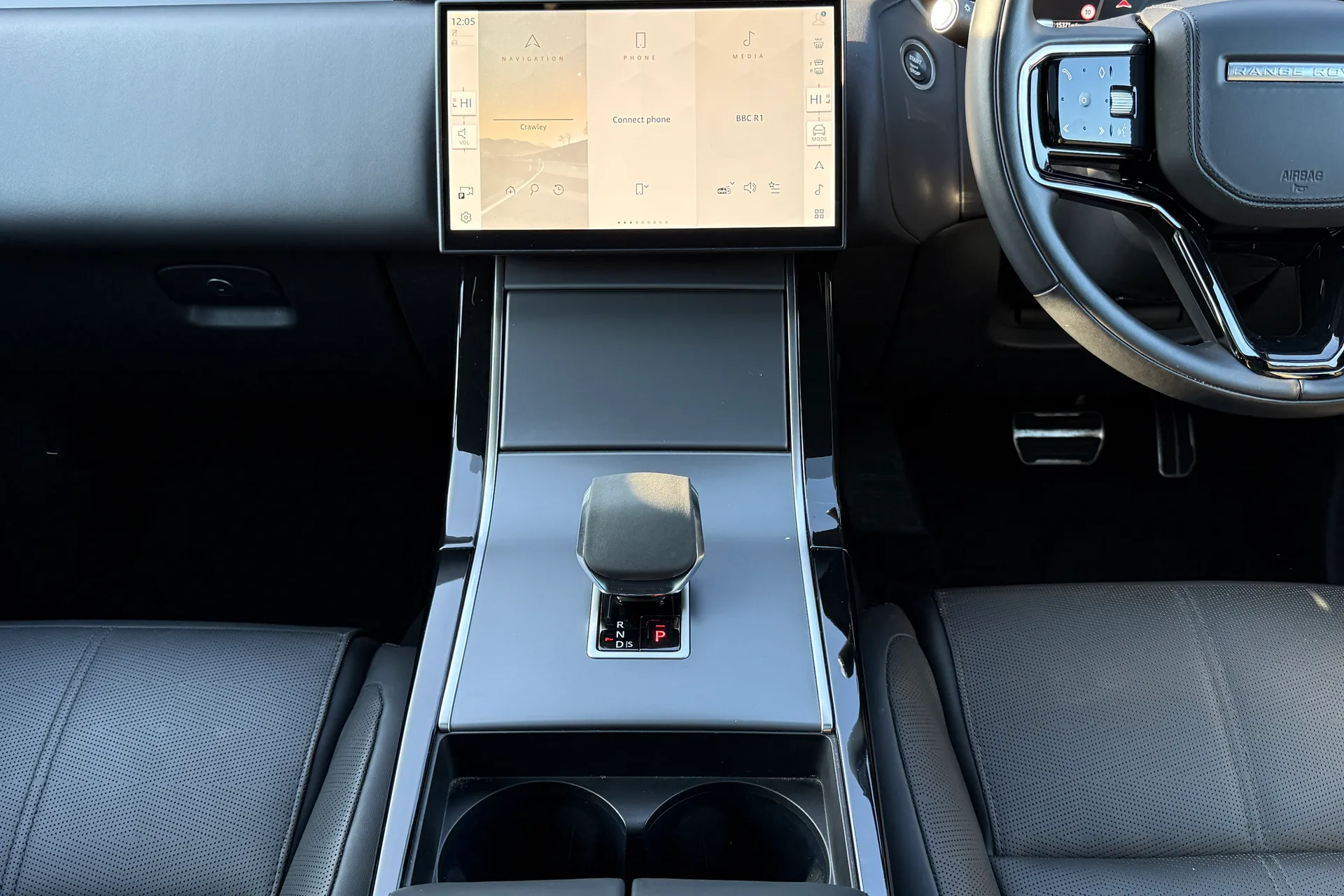 LAND ROVER RANGE ROVER VELAR thumbnail image number 28