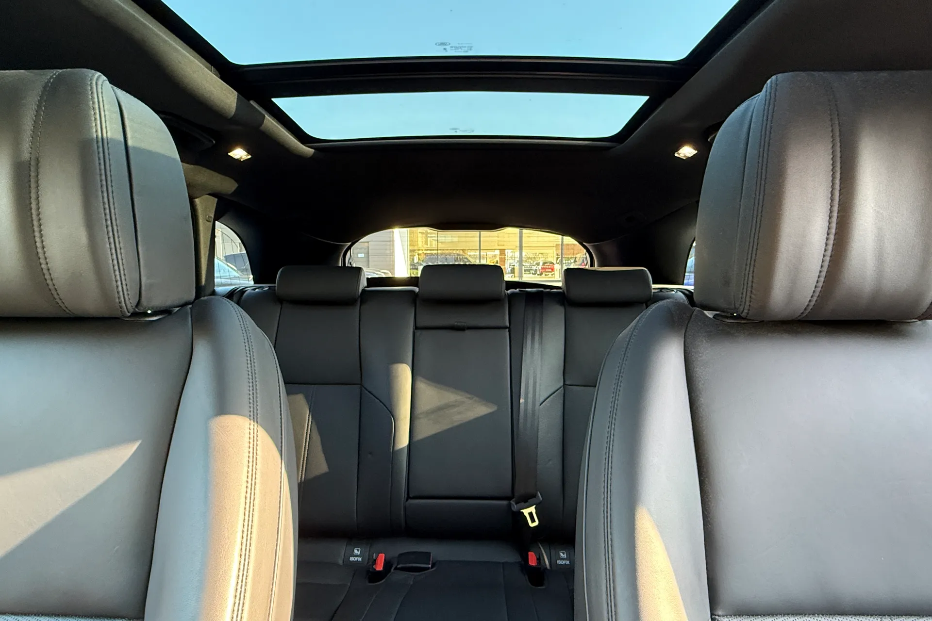 LAND ROVER RANGE ROVER VELAR thumbnail image number 40