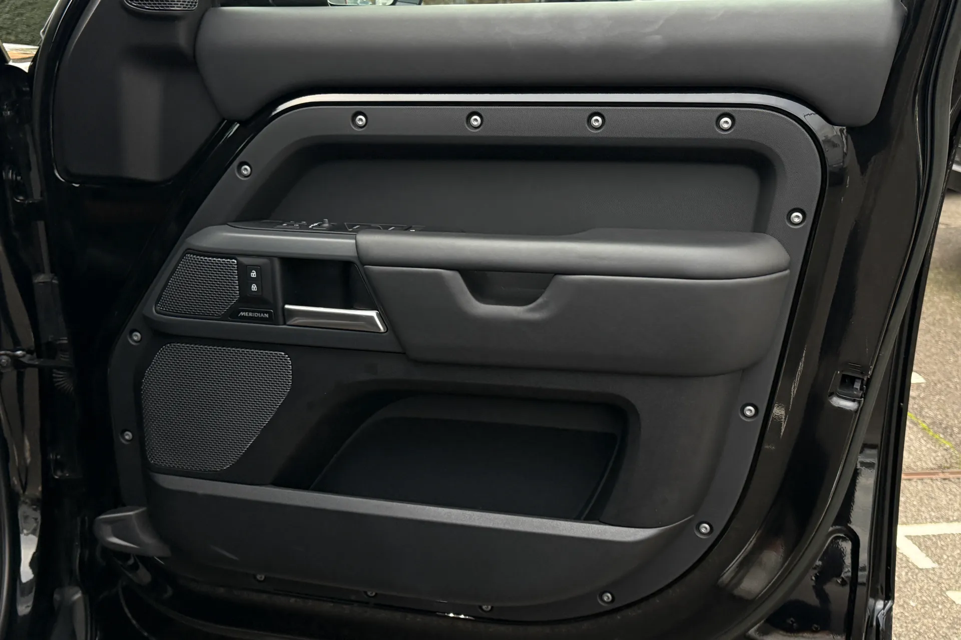 LAND ROVER DEFENDER thumbnail image number 52