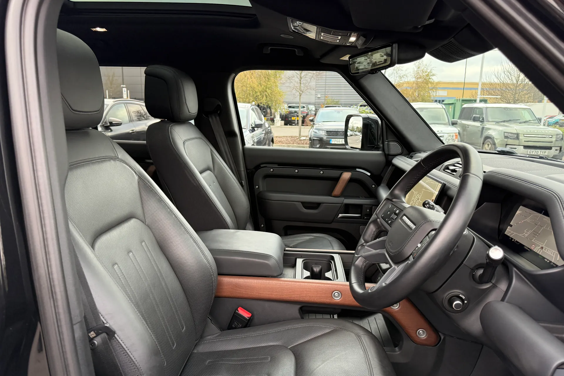 LAND ROVER DEFENDER thumbnail image number 40