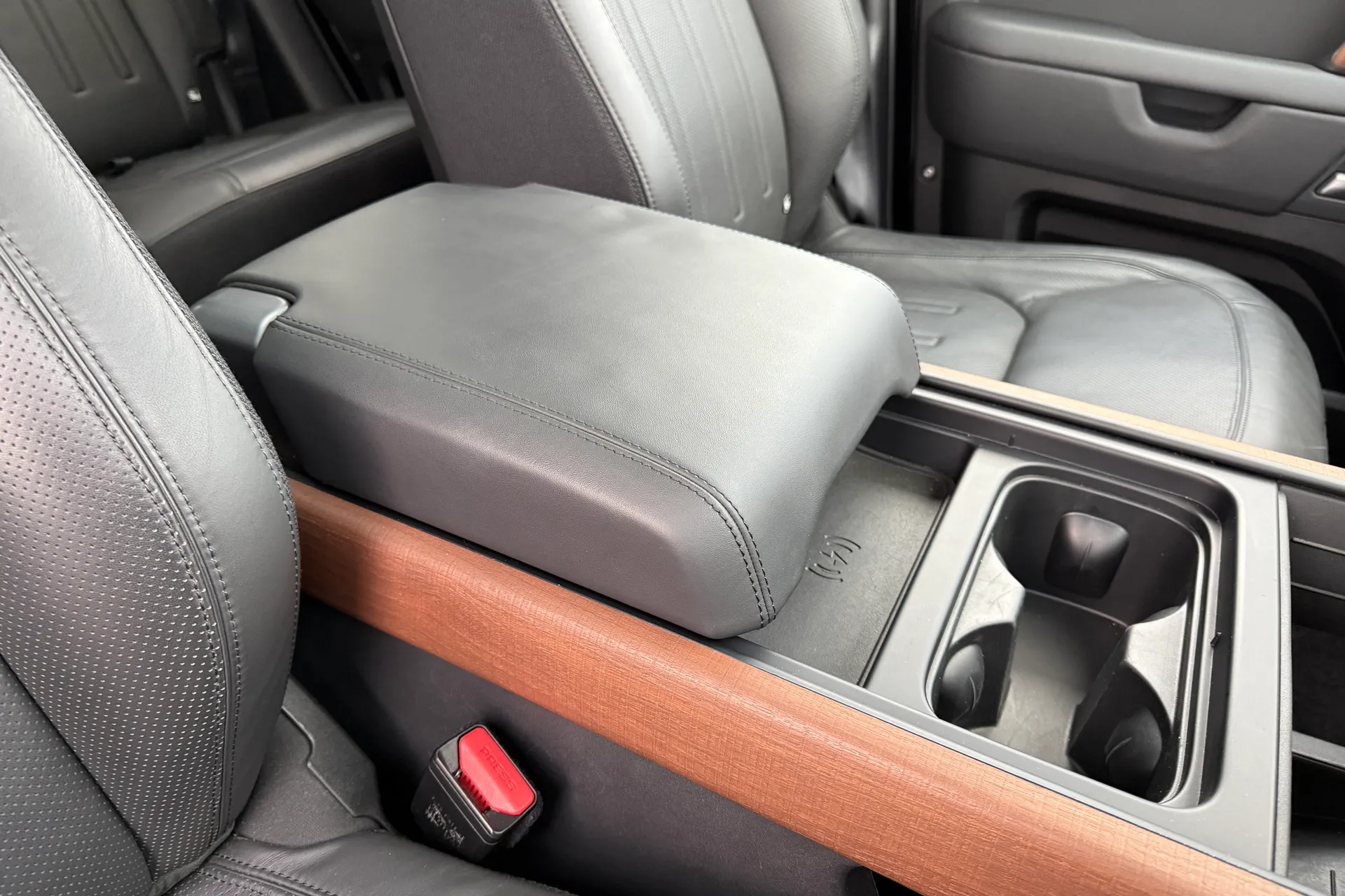 LAND ROVER DEFENDER thumbnail image number 42