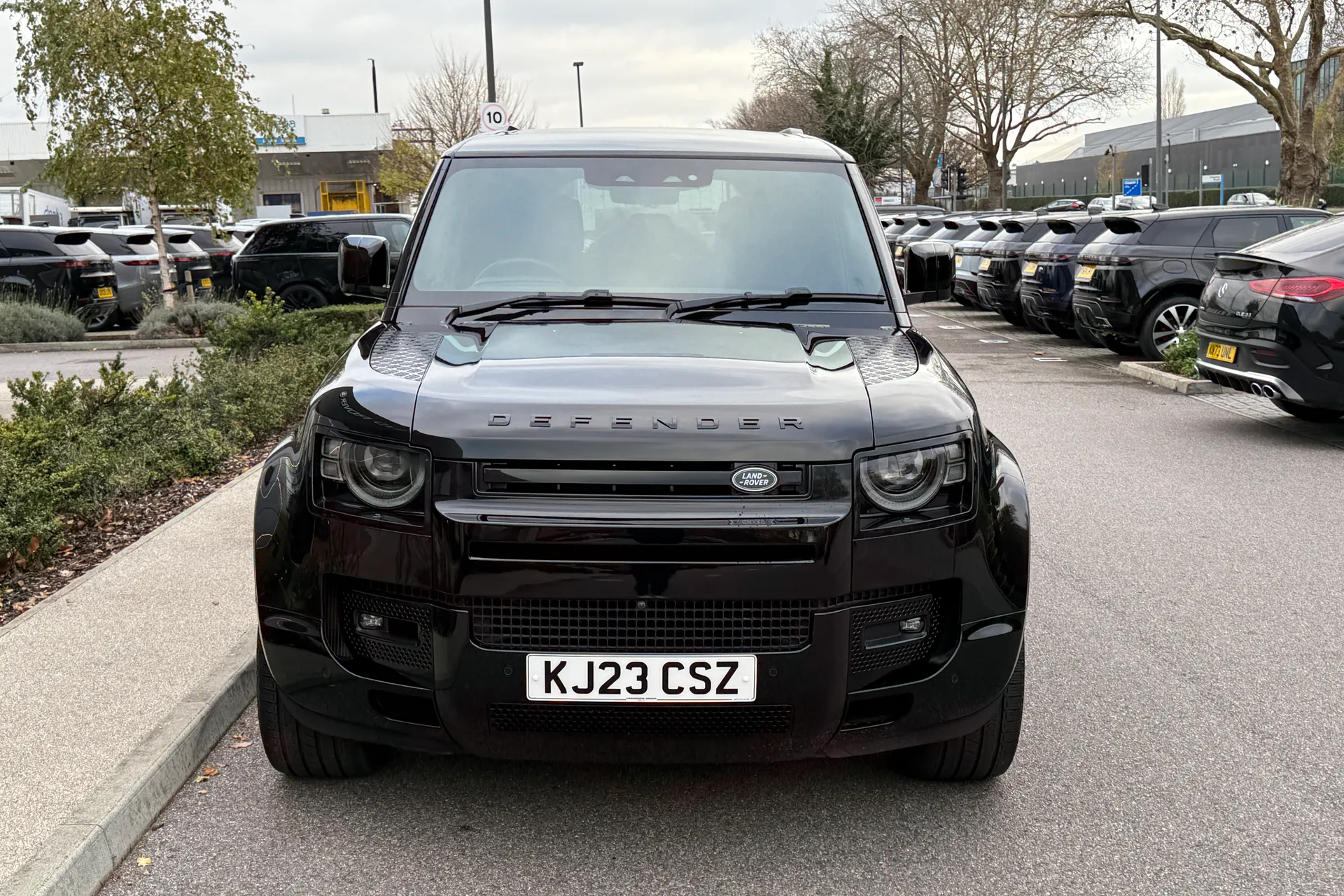 LAND ROVER DEFENDER thumbnail image number 17