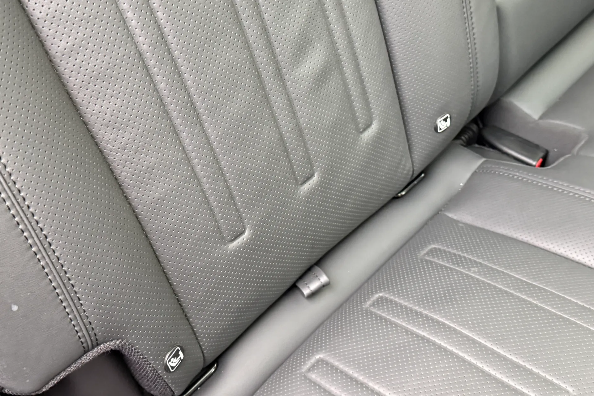 LAND ROVER DEFENDER thumbnail image number 36