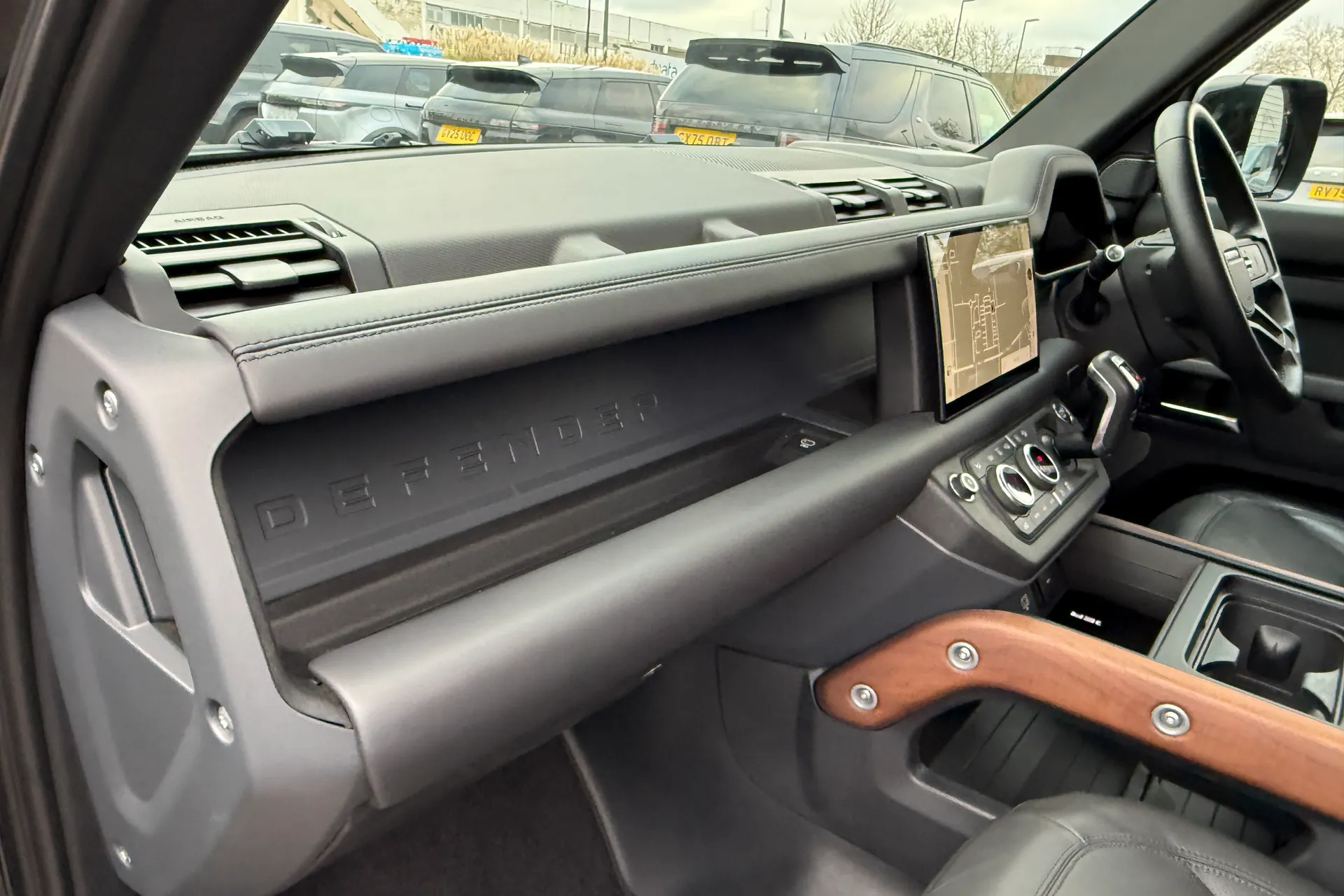 LAND ROVER DEFENDER thumbnail image number 44