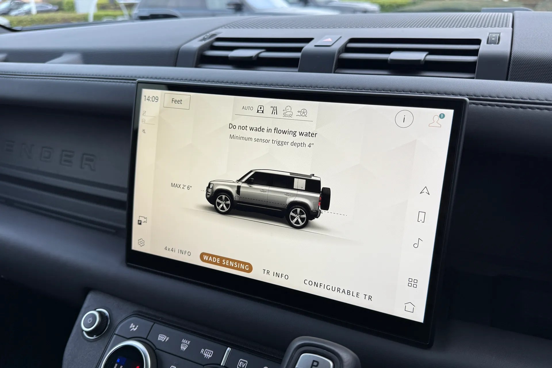 LAND ROVER DEFENDER thumbnail image number 57