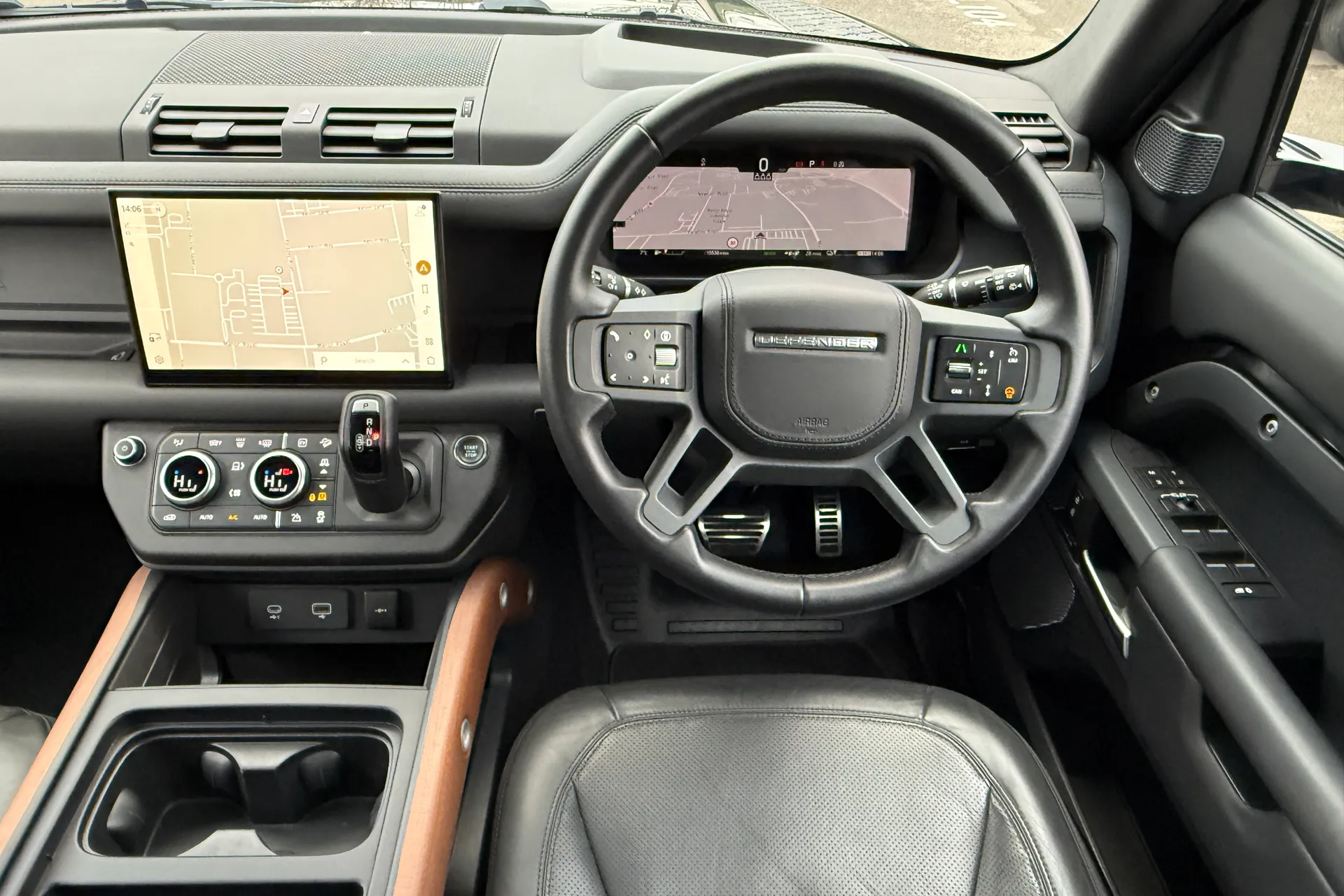 LAND ROVER DEFENDER thumbnail image number 27