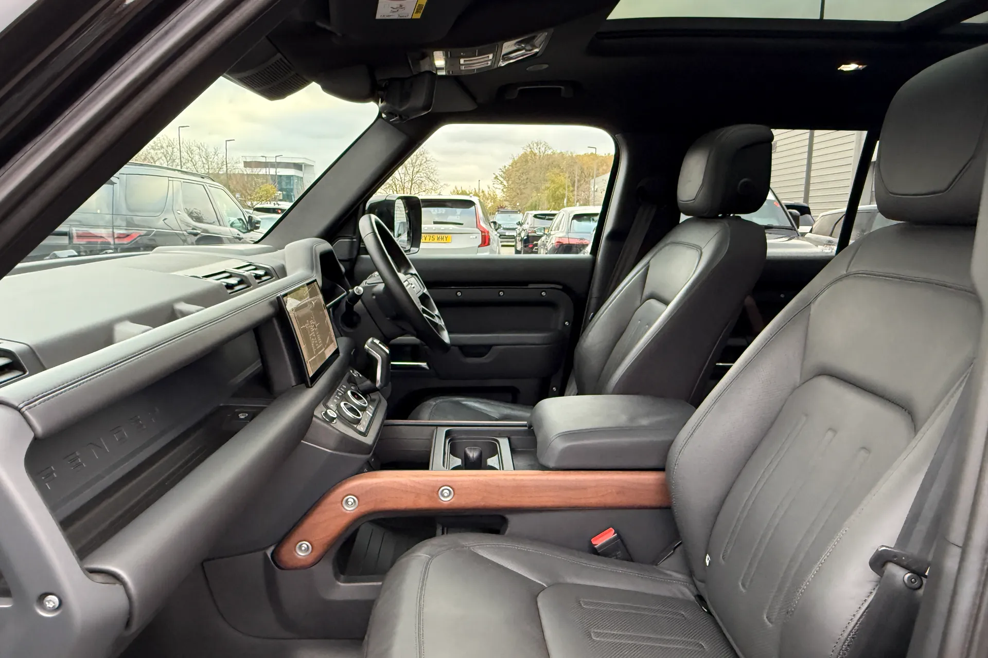 LAND ROVER DEFENDER thumbnail image number 45