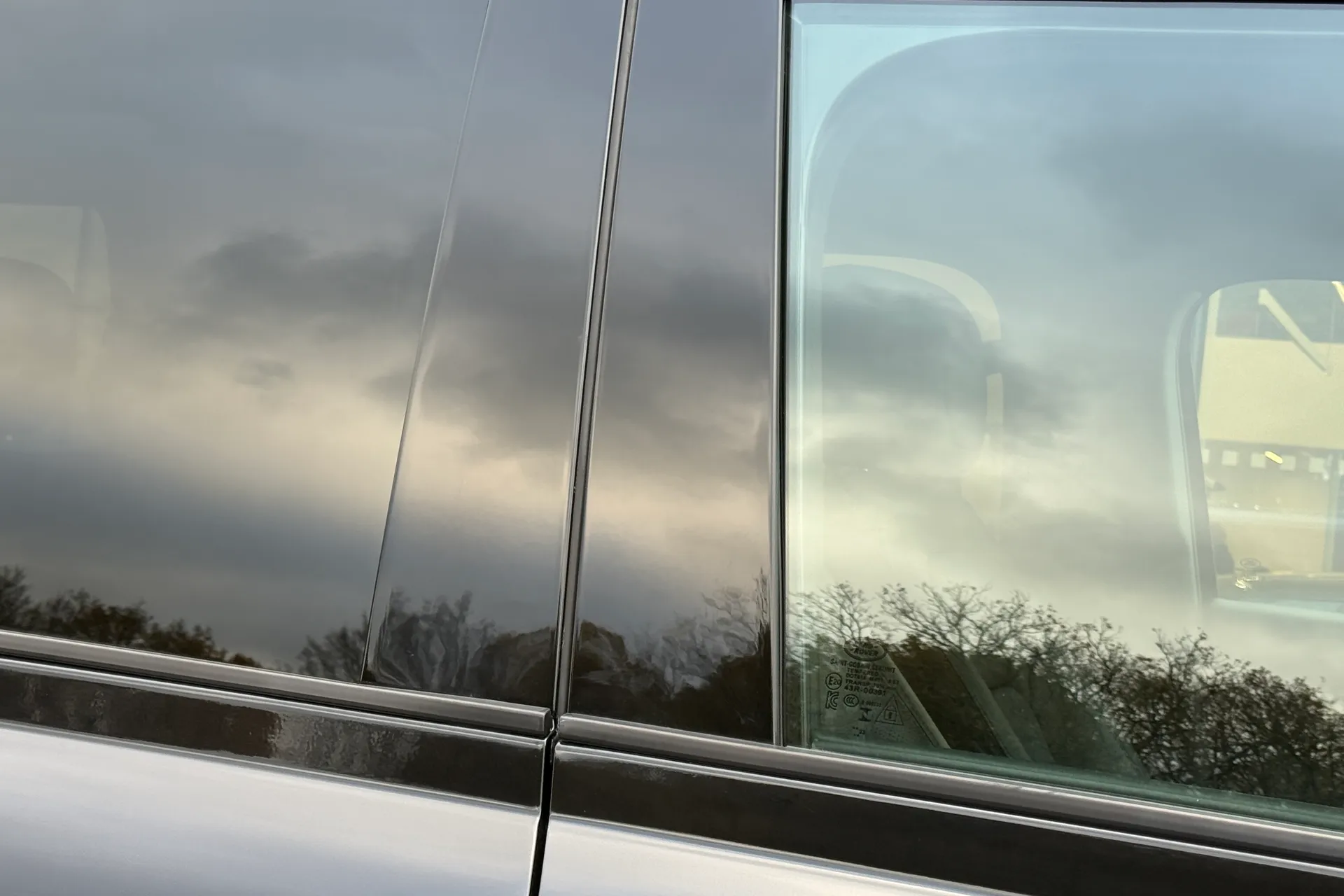 LAND ROVER DEFENDER thumbnail image number 23