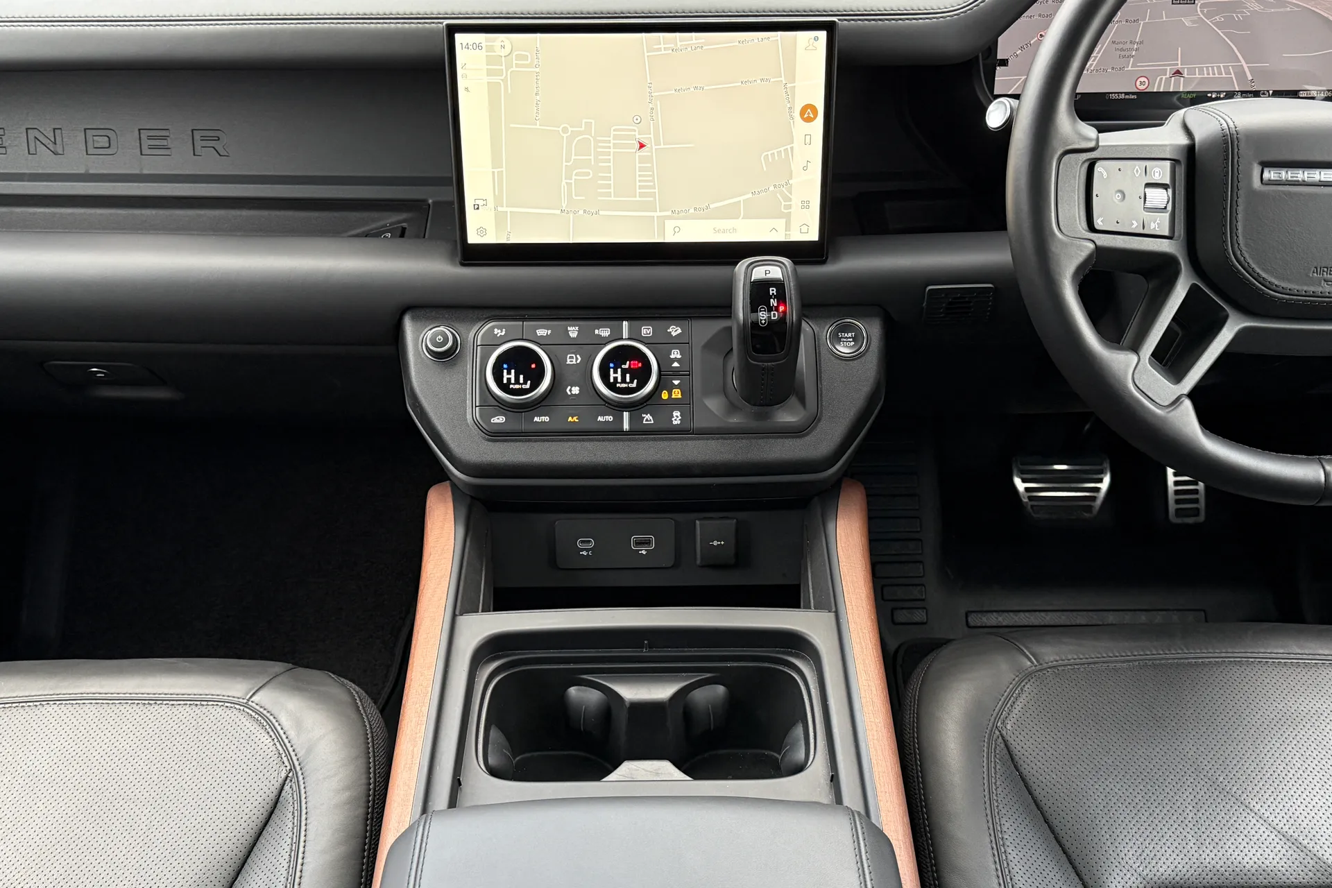 LAND ROVER DEFENDER thumbnail image number 25