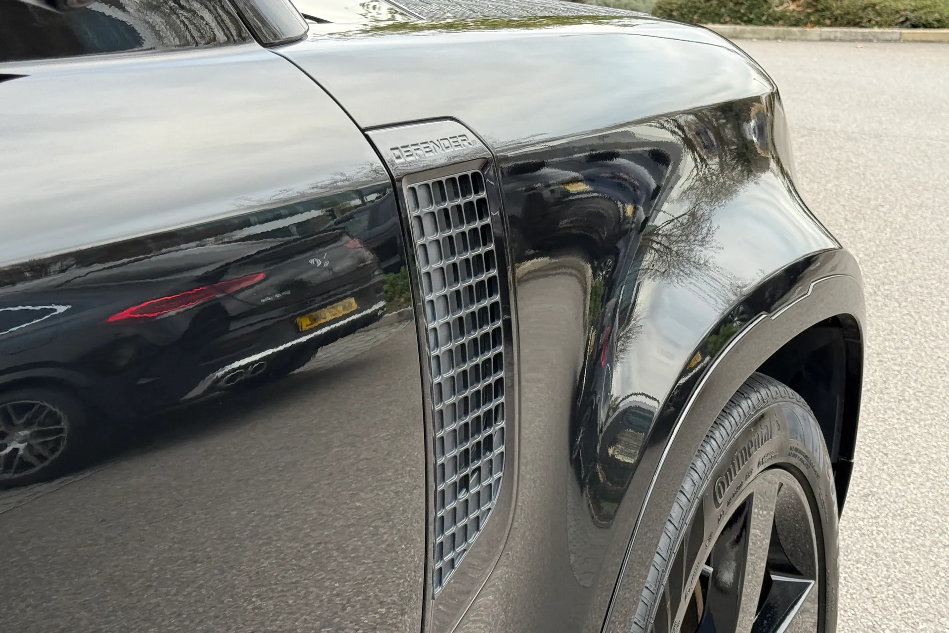 LAND ROVER DEFENDER thumbnail image number 13