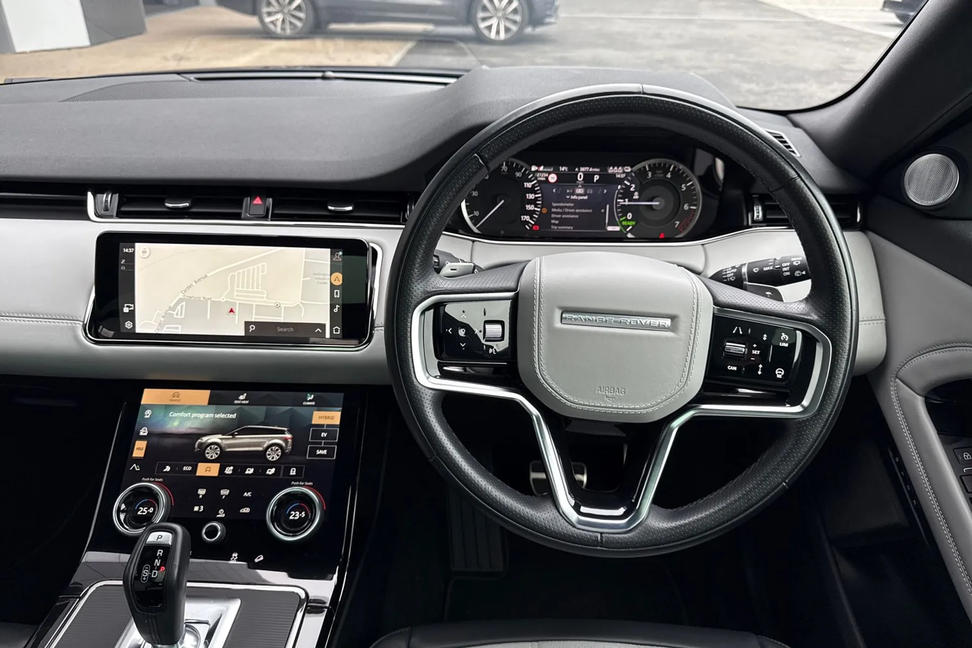 LAND ROVER RANGE ROVER EVOQUE thumbnail image number 25