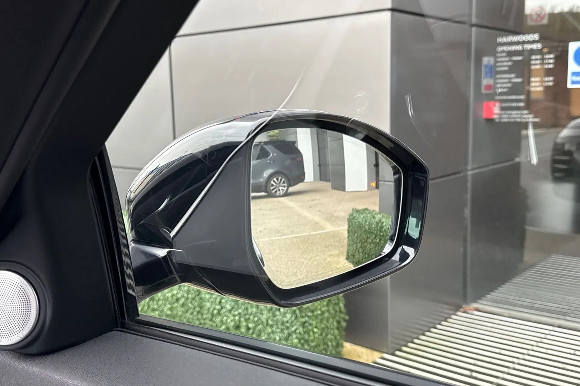 LAND ROVER RANGE ROVER EVOQUE thumbnail image number 12