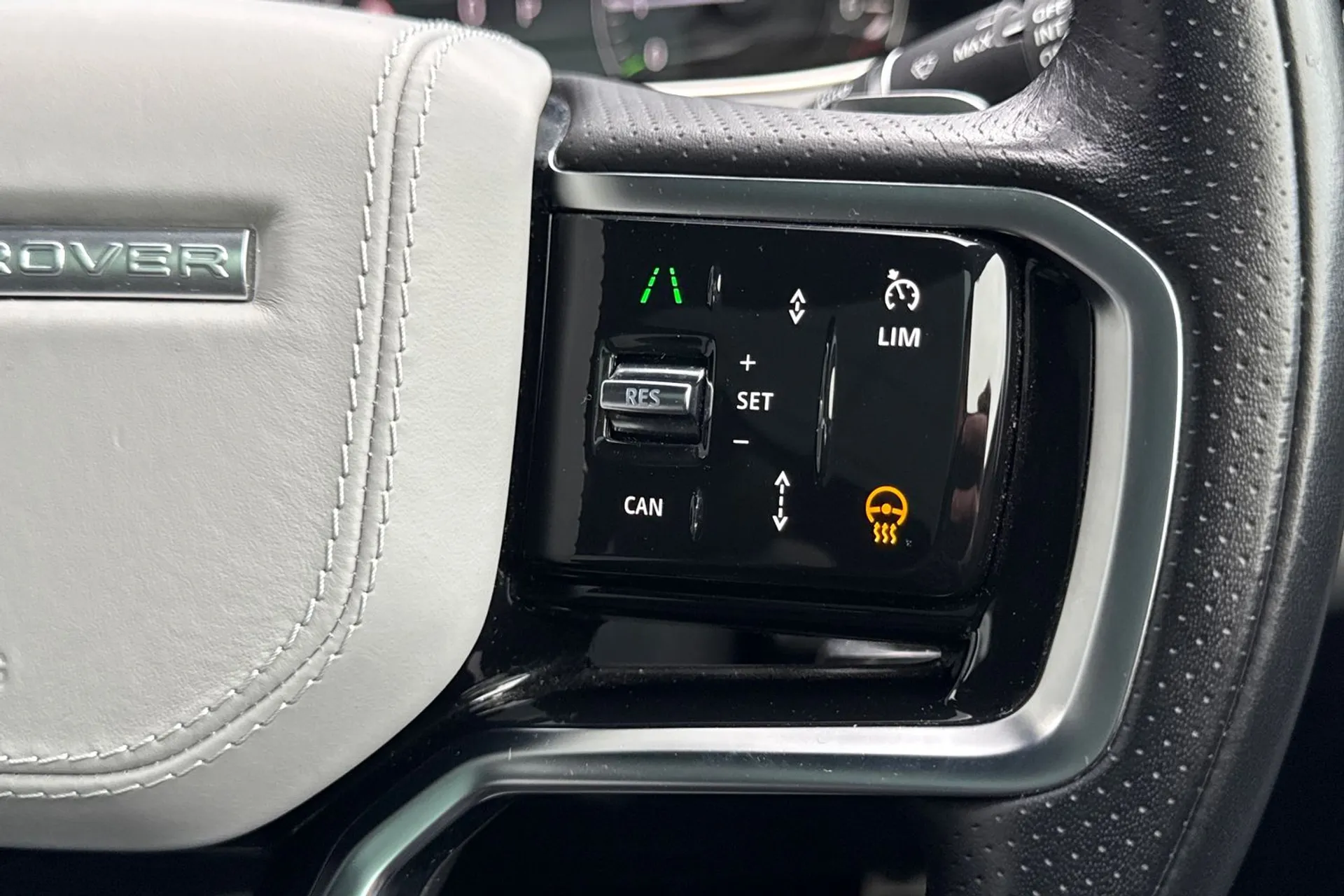 LAND ROVER RANGE ROVER EVOQUE thumbnail image number 29