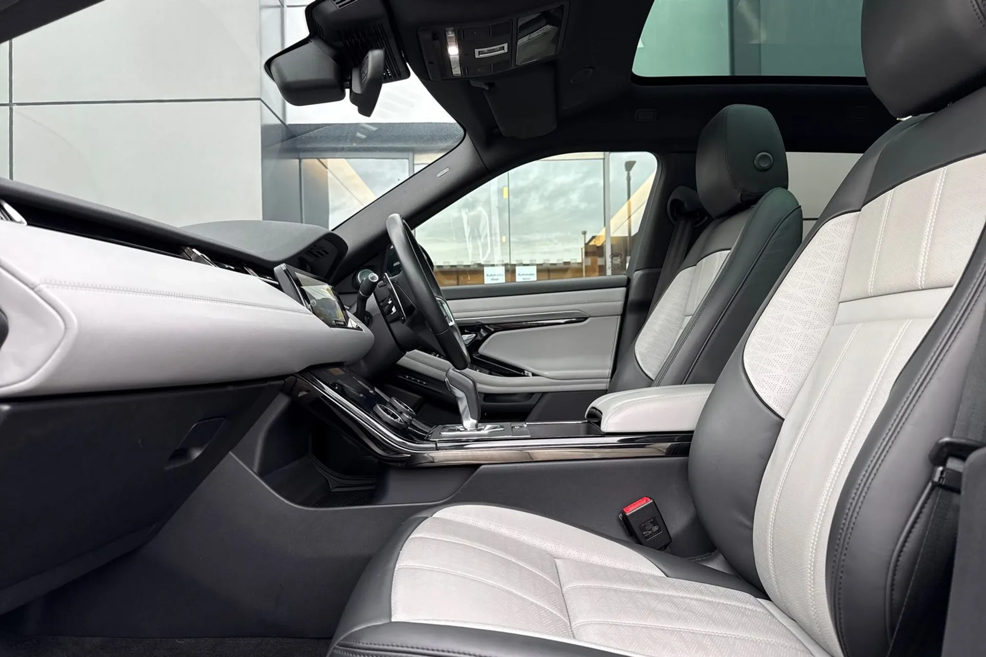 LAND ROVER RANGE ROVER EVOQUE thumbnail image number 49