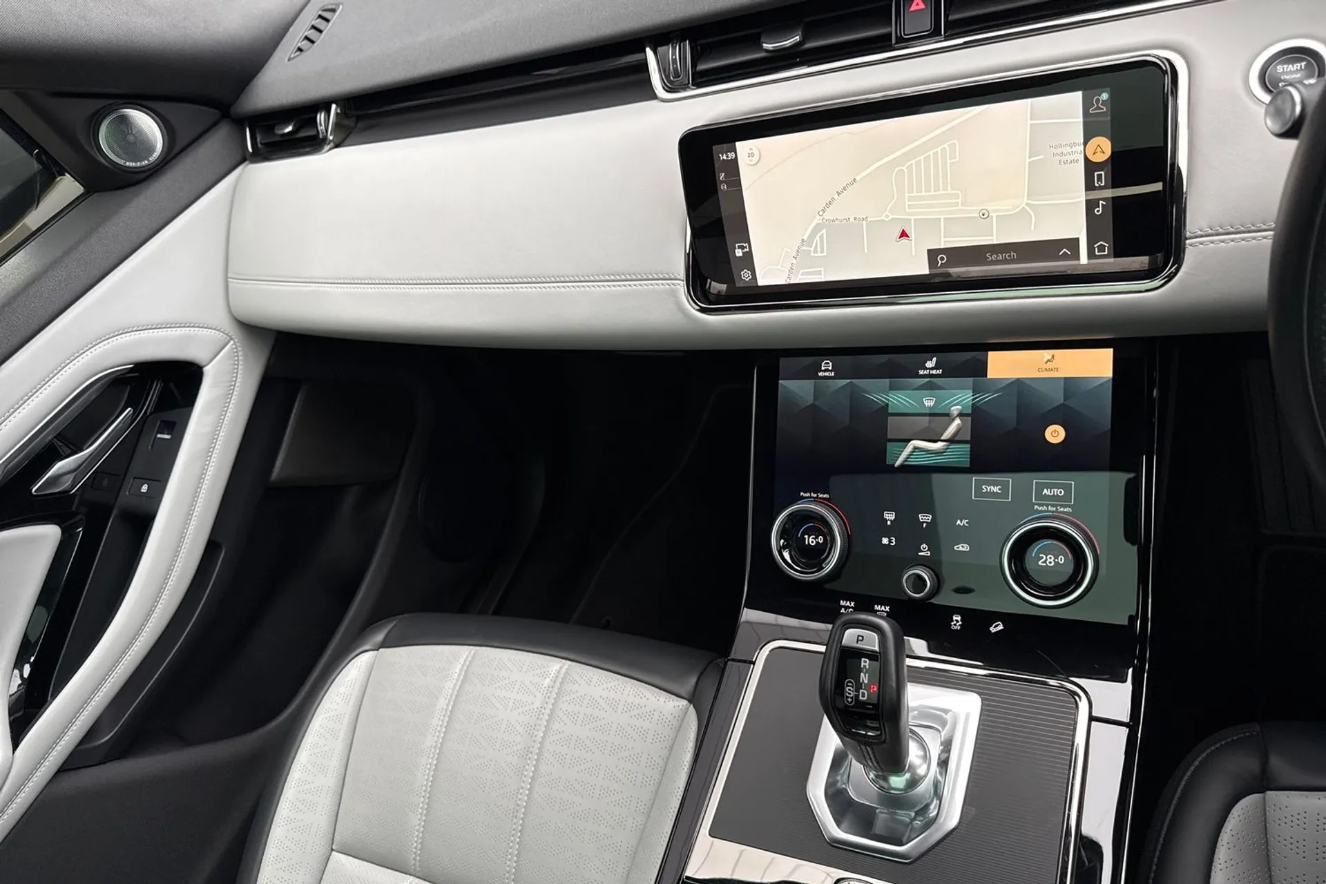 LAND ROVER RANGE ROVER EVOQUE thumbnail image number 27