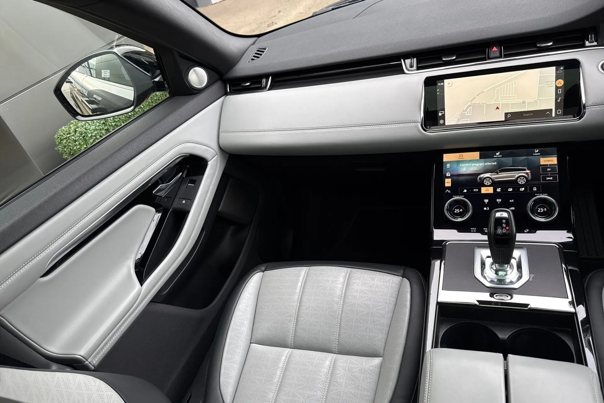 LAND ROVER RANGE ROVER EVOQUE thumbnail image number 46