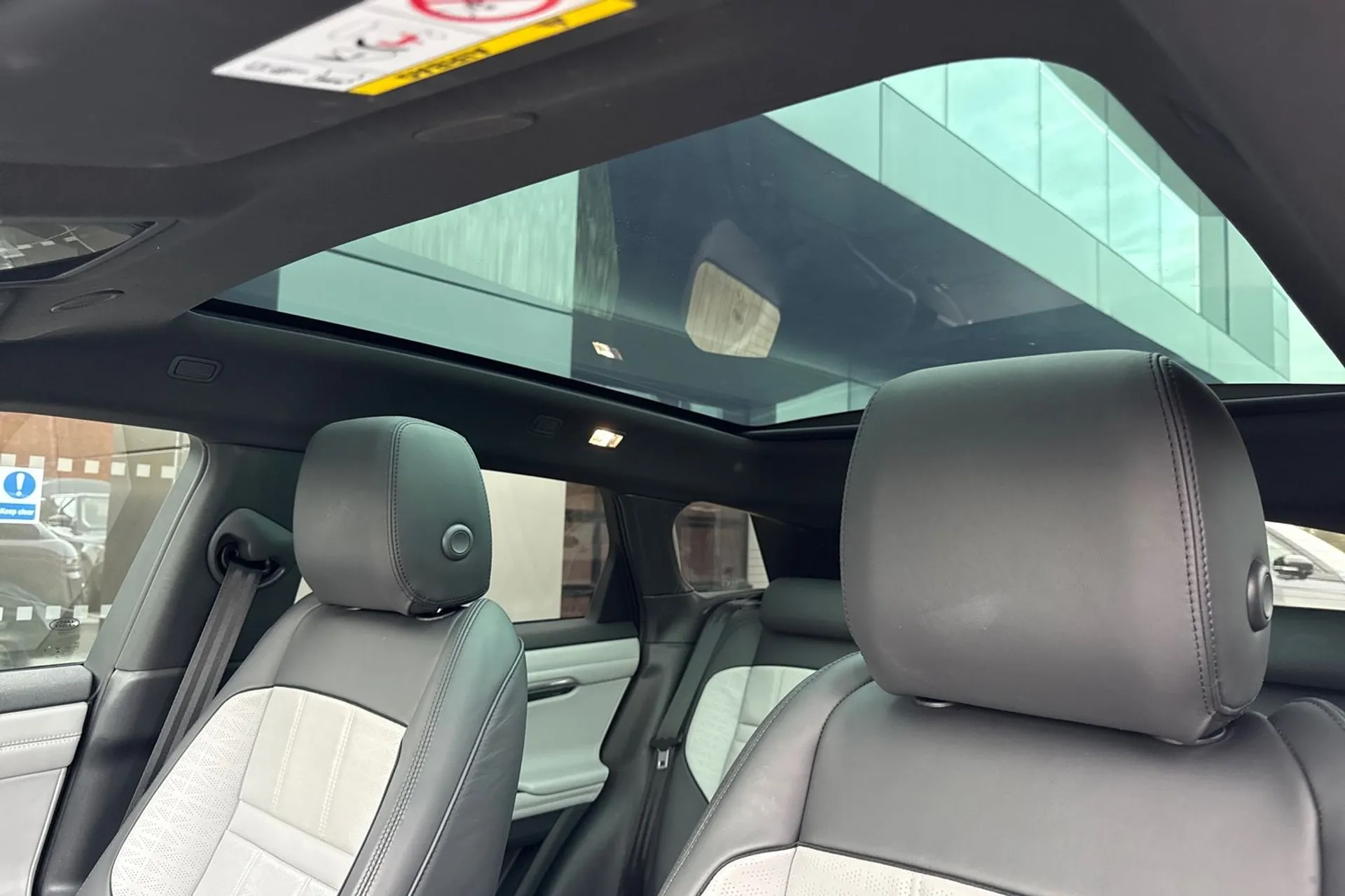 LAND ROVER RANGE ROVER EVOQUE thumbnail image number 50