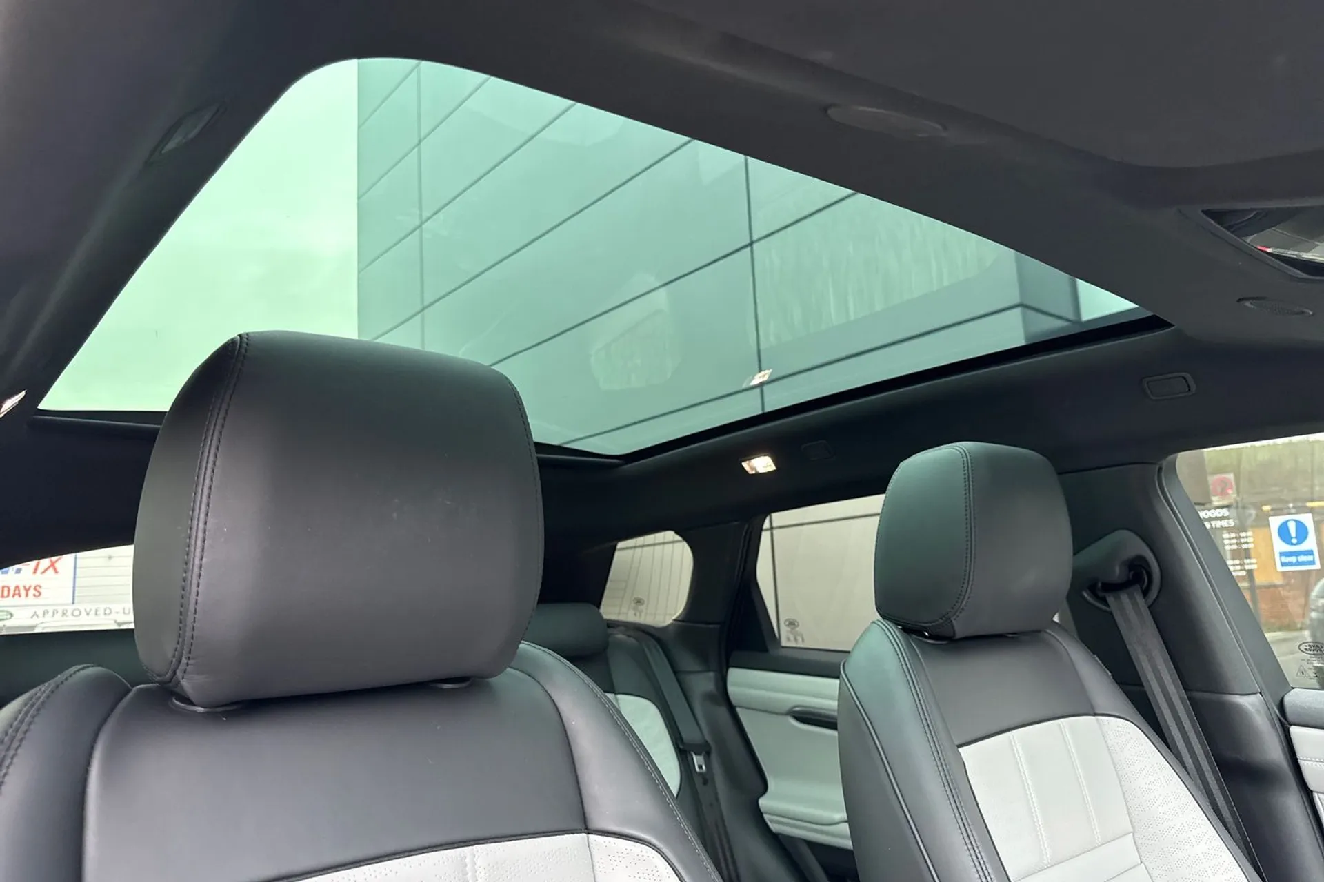 LAND ROVER RANGE ROVER EVOQUE thumbnail image number 9