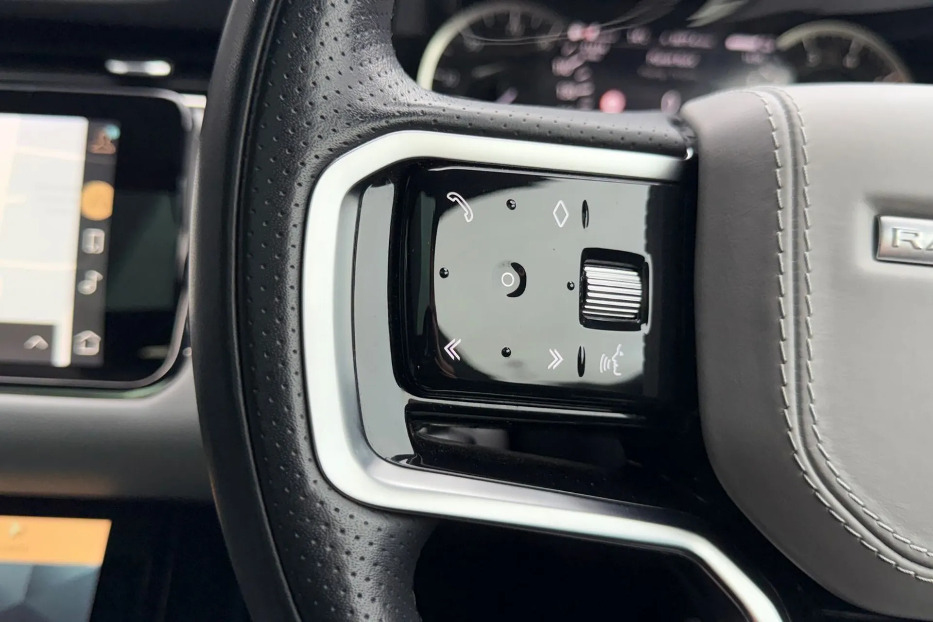 LAND ROVER RANGE ROVER EVOQUE thumbnail image number 28