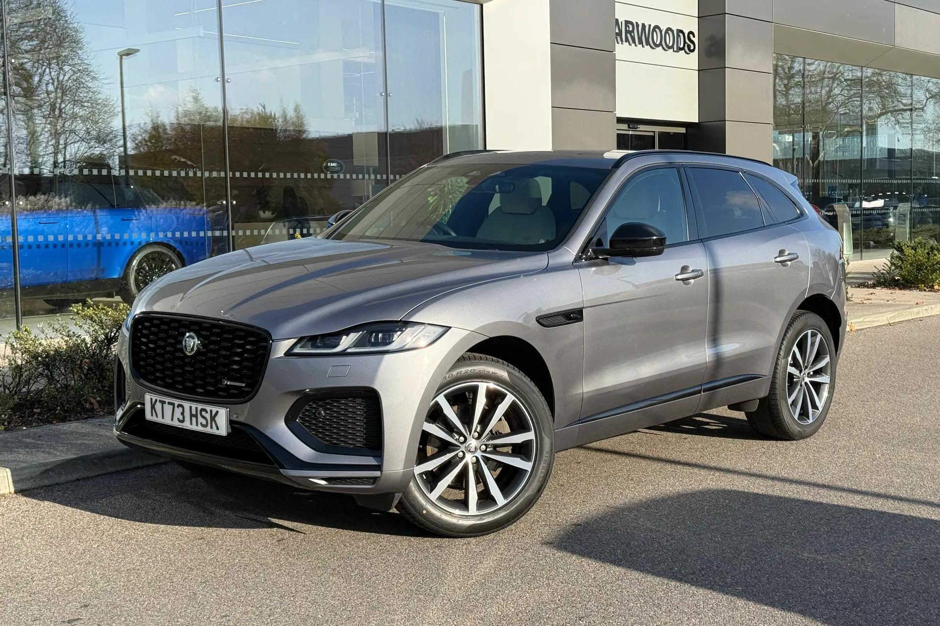 Jaguar F-PACE thumbnail image number 17
