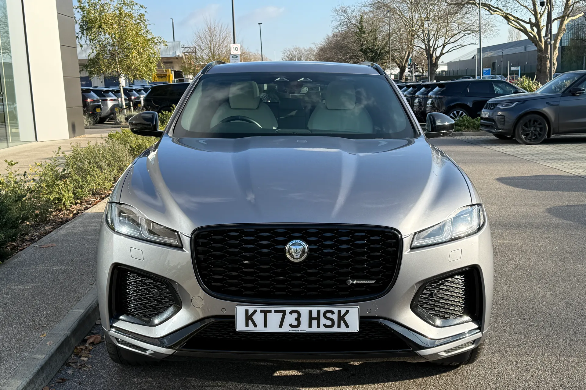 Jaguar F-PACE thumbnail image number 15