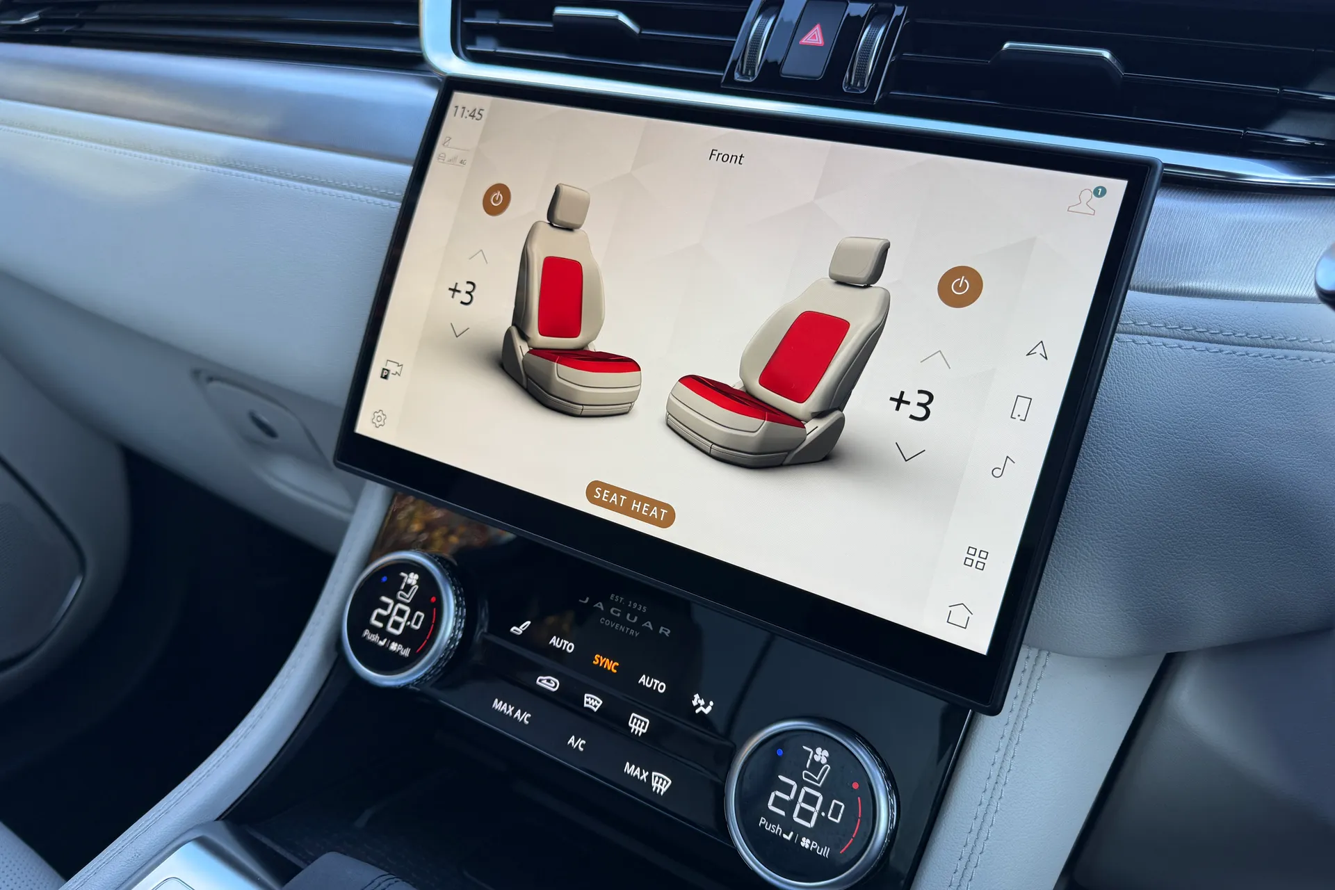 Jaguar F-PACE thumbnail image number 54