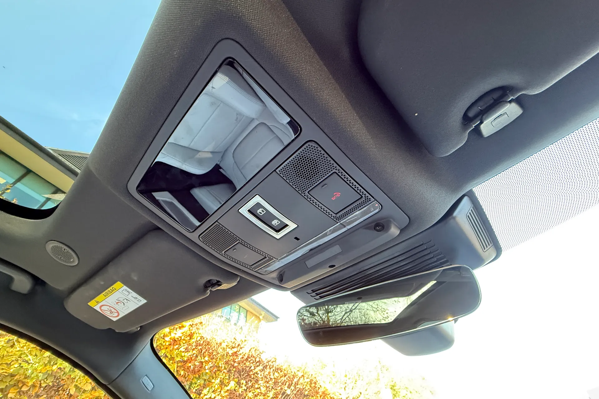 Jaguar F-PACE thumbnail image number 21