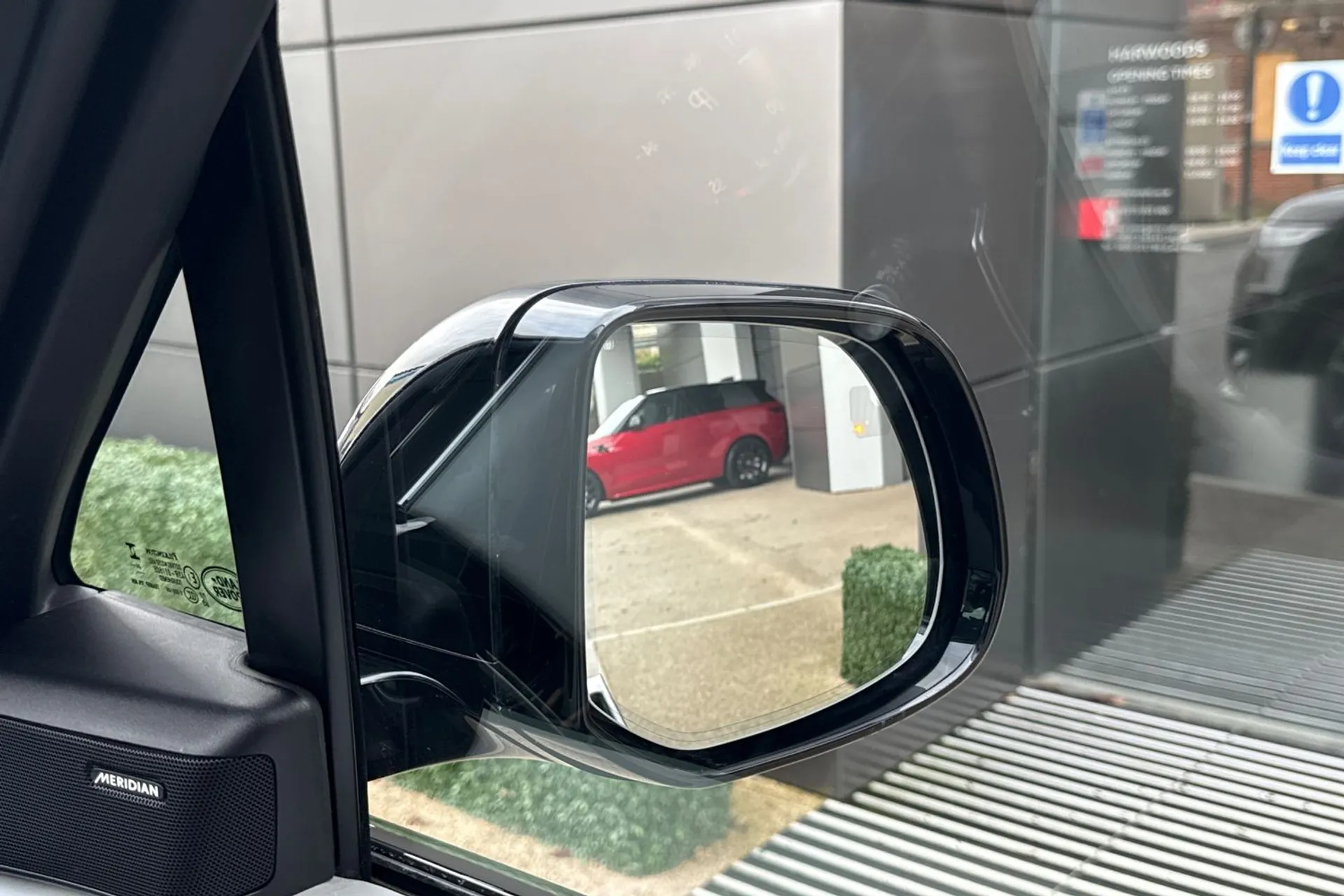 LAND ROVER RANGE ROVER SPORT thumbnail image number 17