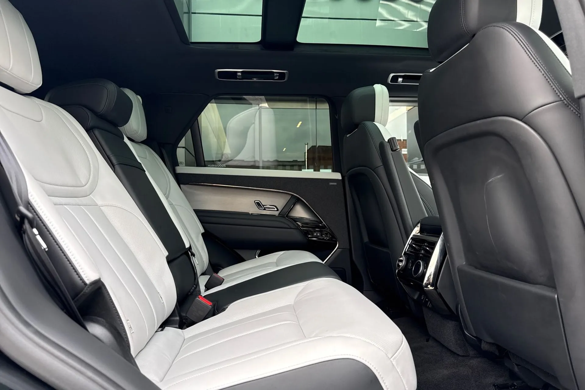 LAND ROVER RANGE ROVER SPORT thumbnail image number 44