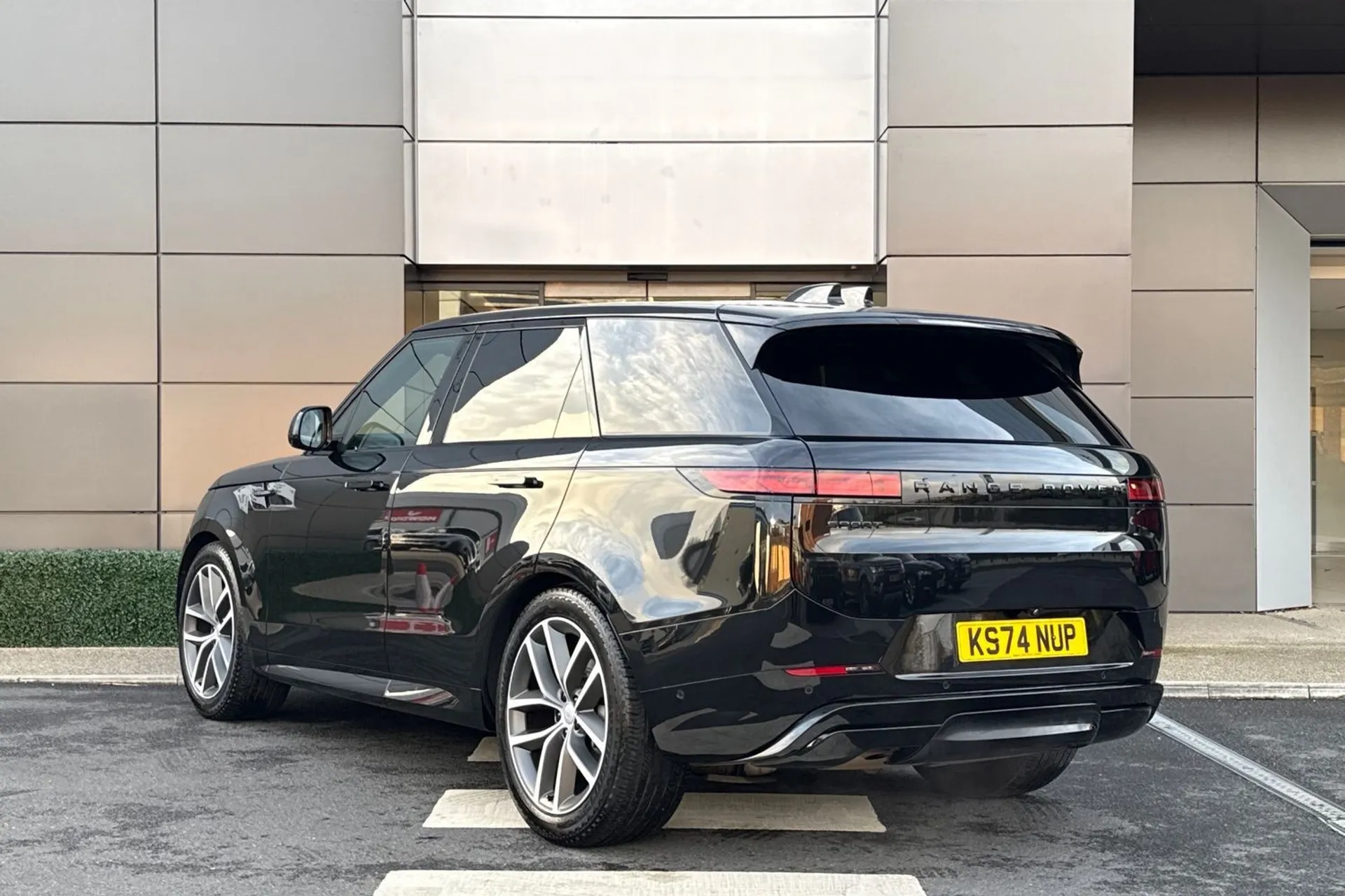 LAND ROVER RANGE ROVER SPORT thumbnail image number 16