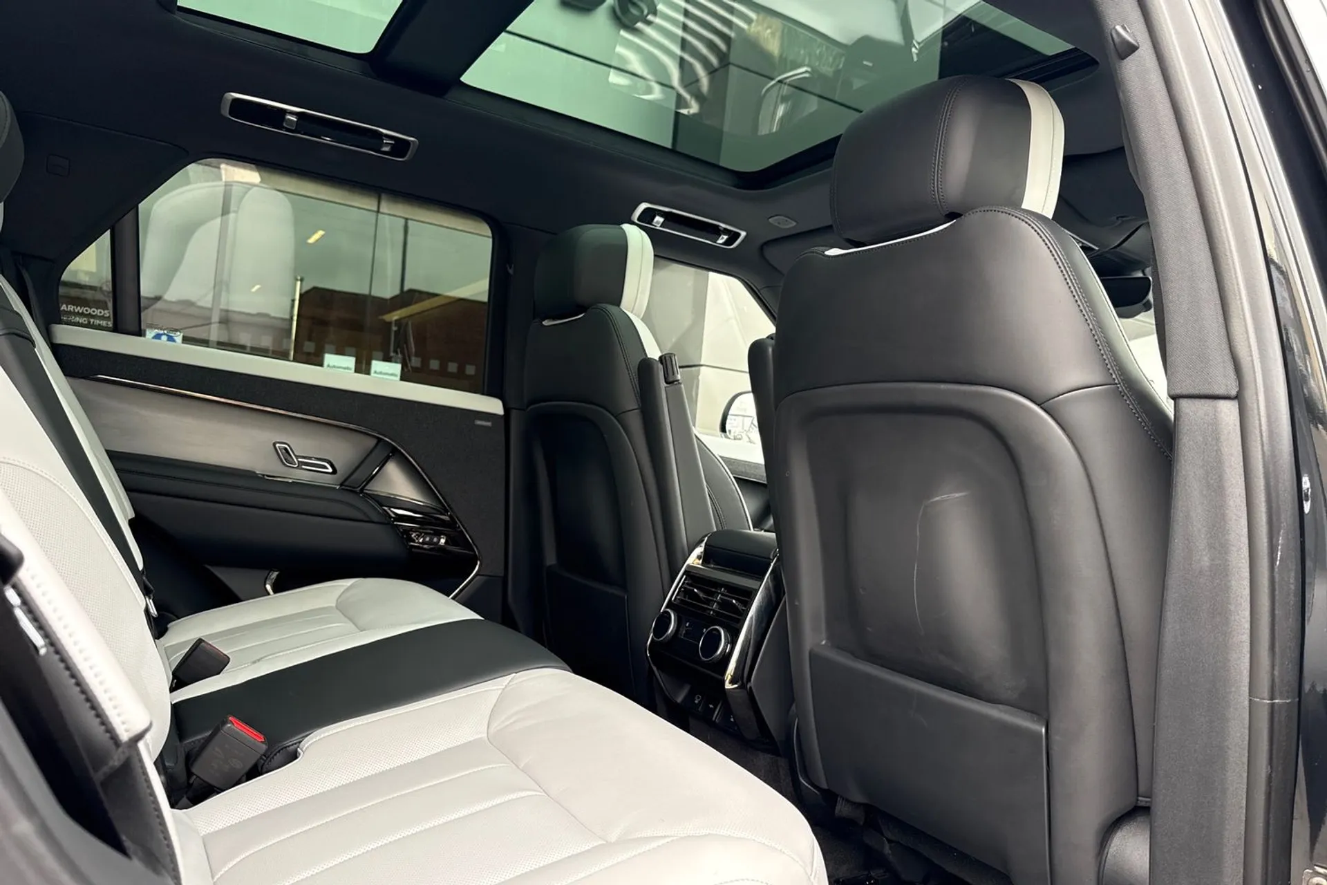 LAND ROVER RANGE ROVER SPORT thumbnail image number 45