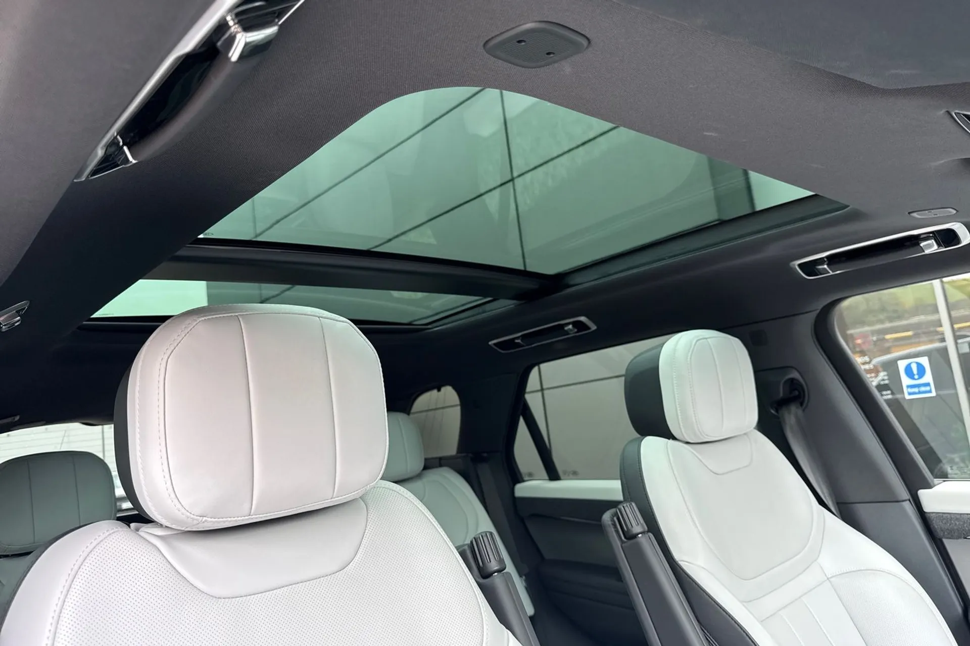 LAND ROVER RANGE ROVER SPORT thumbnail image number 9