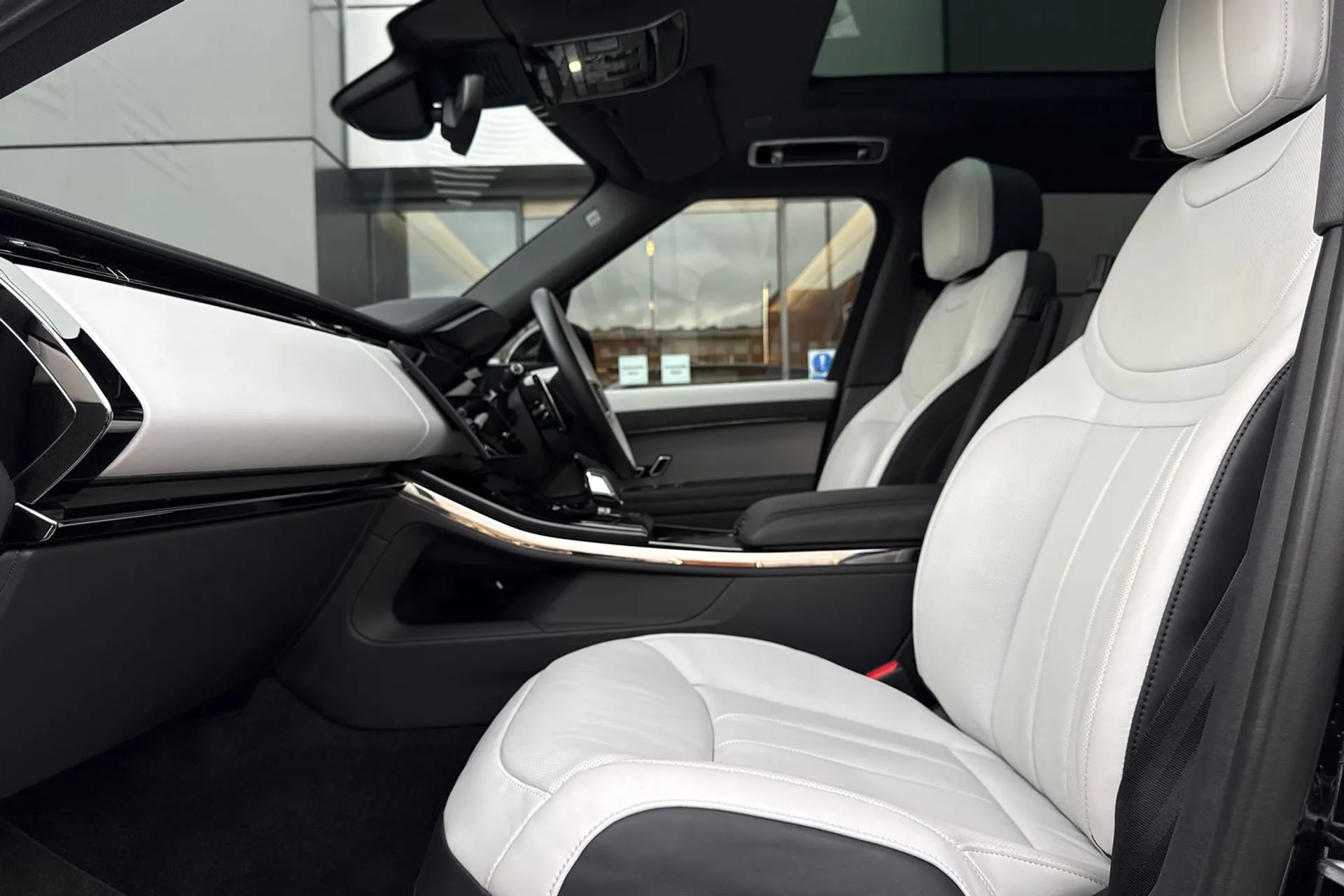 LAND ROVER RANGE ROVER SPORT thumbnail image number 53